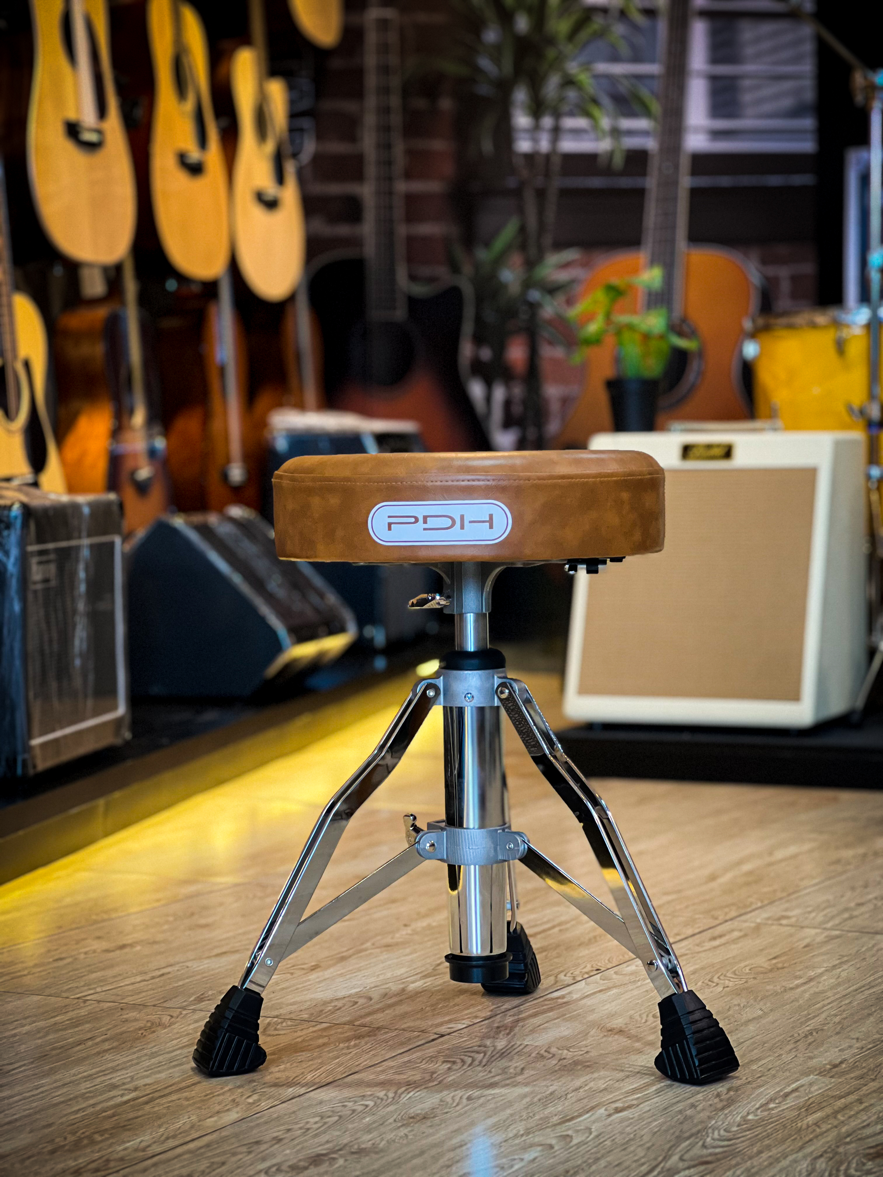 เก้าอี้กลอง PDH รุ่น BW/SW-DT-39 สีน้ำตาล เบาะหนัง แบบกลม หนานุ่ม ขารุ่นใหม่เกลียวด้านใน/แข็งแรง