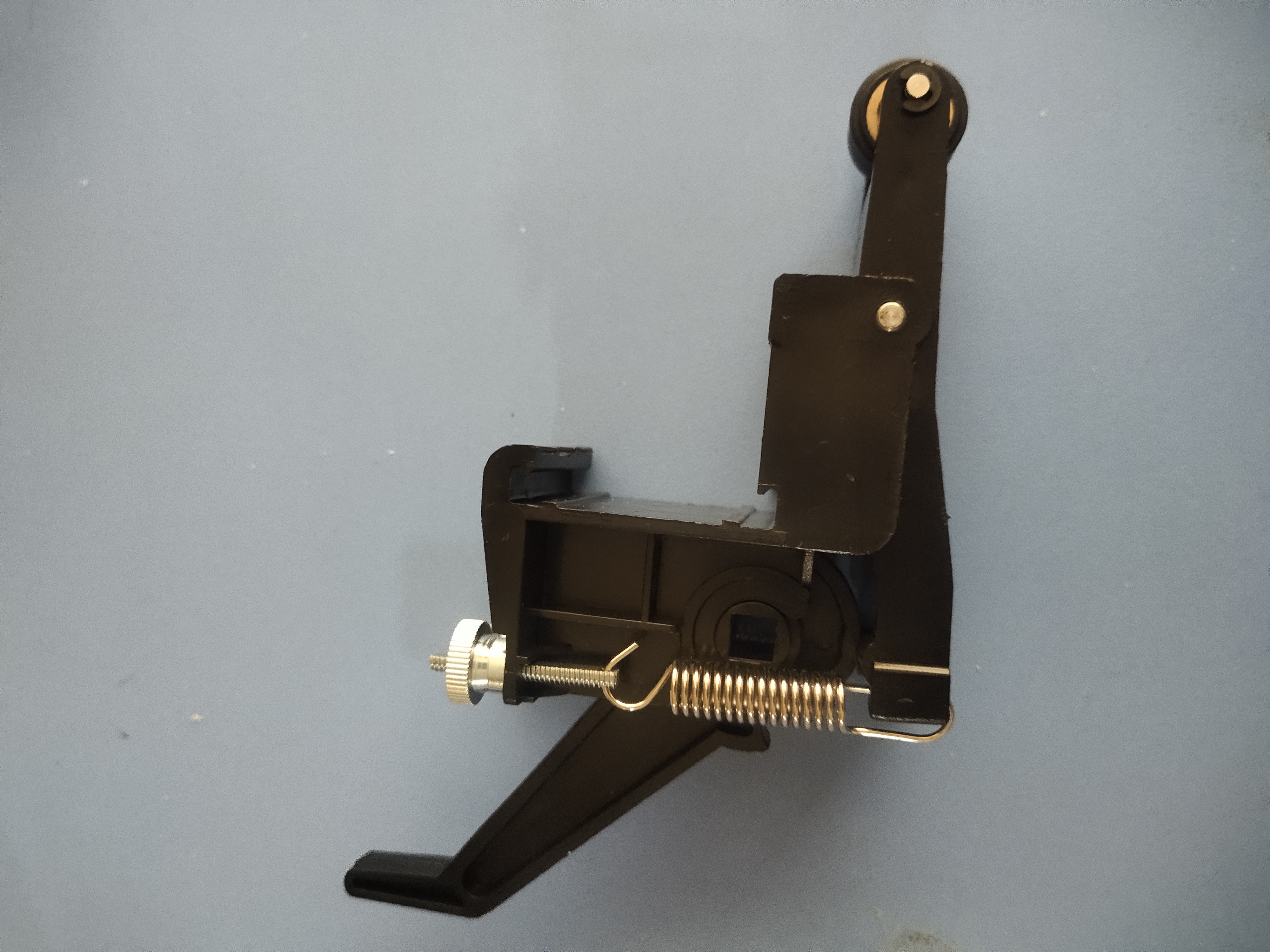 PTPR-002RL ตัวล็อคมีล้อจับสติ๊กเกอร์ เครื่อง Liyu ของแท้ใช้ได้ทุกรุ่น