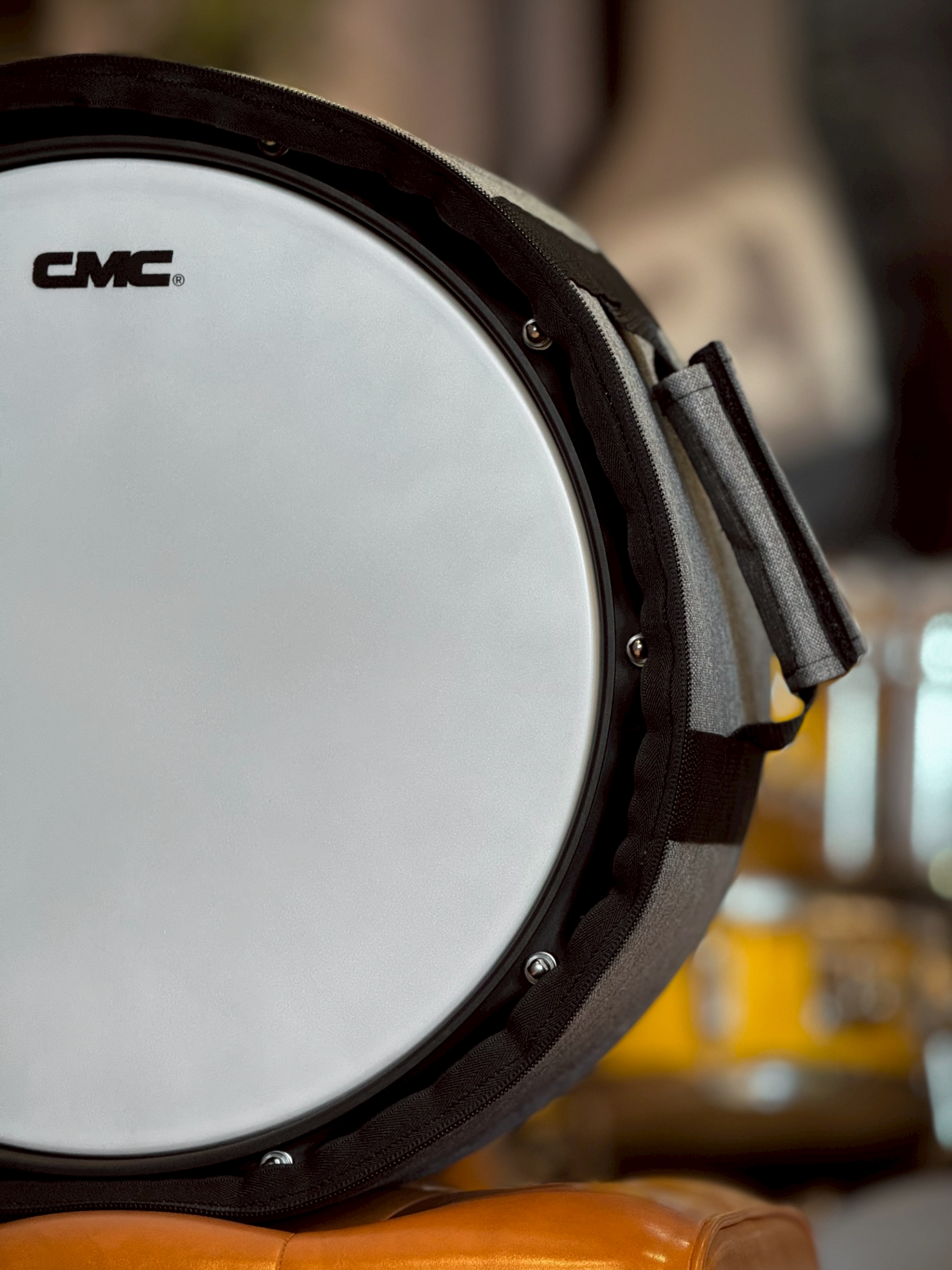 กระเป๋าสแนร์ NAMI ผ้ายีนส์เทา กระเป๋าใส่สแนร์ ฟองน้ำ 12 มิล ขนาด 14 นิ้ว บุฟองน้ำหนา มีหูหิ้ว พร้อมสายสะพาย