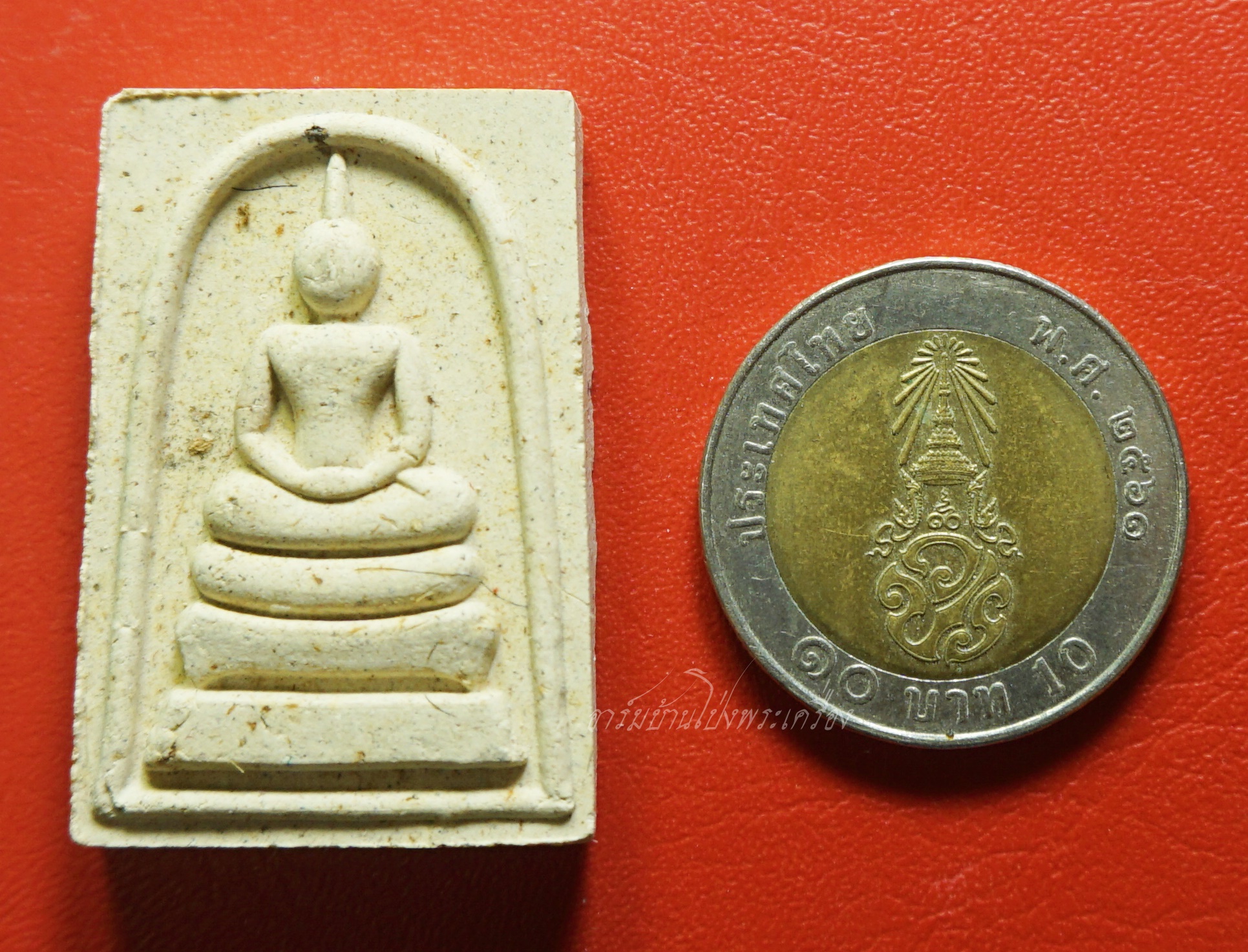 หลวงปู่แผ้ว วัดรางหมัน สมเด็จ รุ่นไตรมาส ปี๒๕๕๑ มวลสารผงพุทธคุณและเกศาหลวงปู่(องค์ที่2)