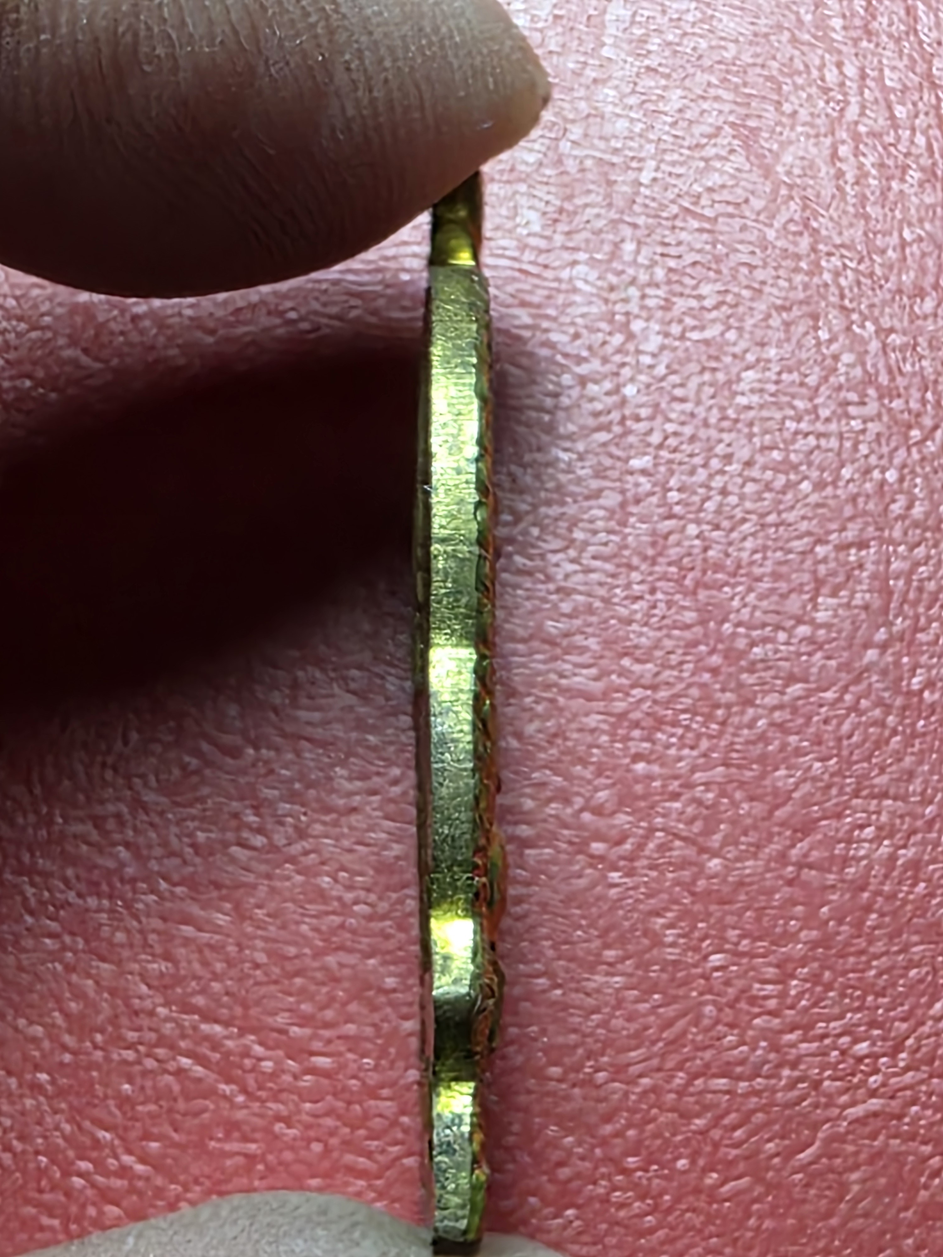 หลวงพ่อเปิ่น วัดบางพระ ปี๒๕๓๗ เหรียญนั่งพาน หลังยันต์เสือ+ยันต์เก้ายอด เนื้อทองเหลือง โค๊ตตัวเลข 14640(องค์ที่1)