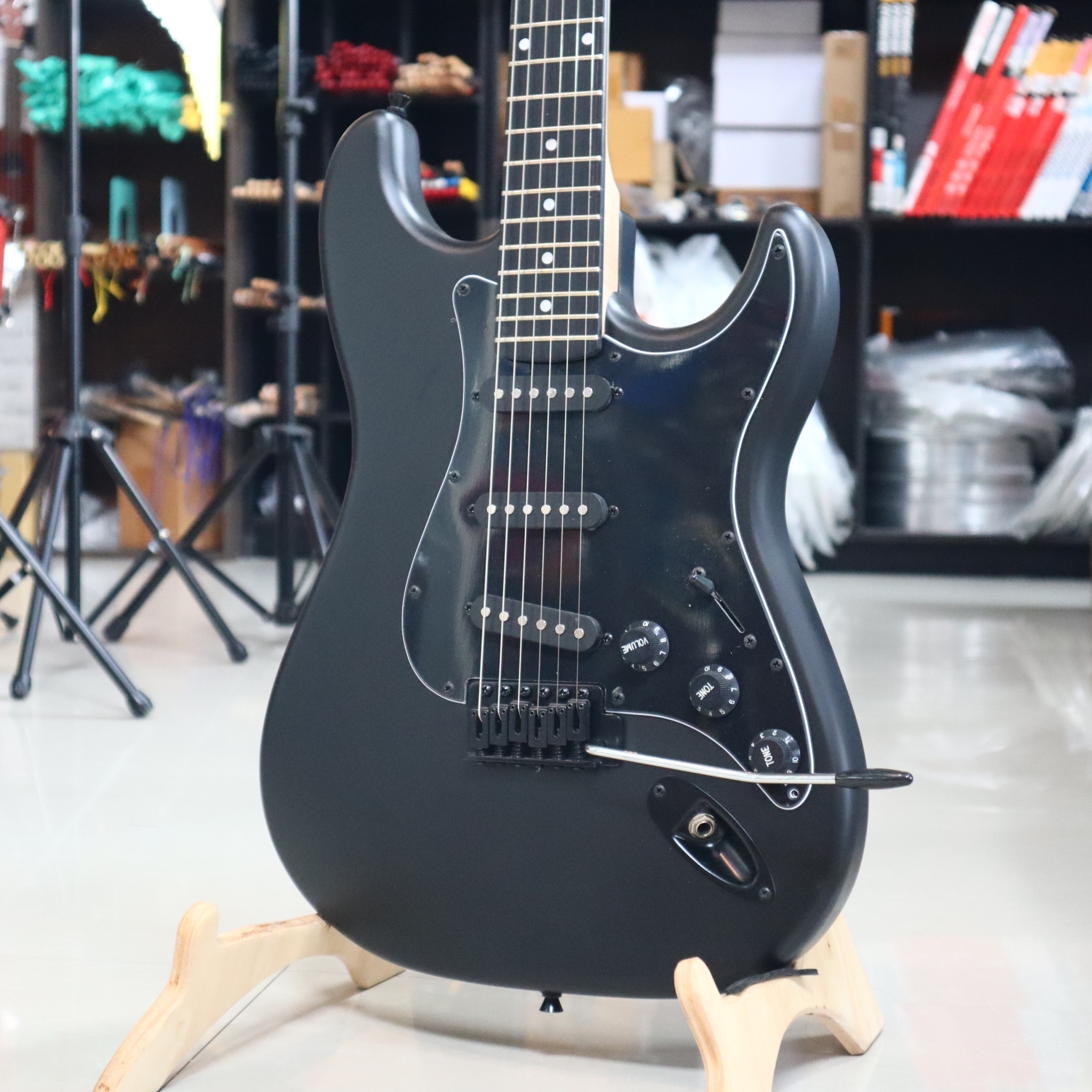 ✅(มีประกัน) Condor กีตาร์ไฟฟ้า CRX10 แบรนด์ Brazil กีต้าร์ไฟฟ้า ปิ๊กอัพ SSS จับคู่แอมป์ 10 W. พร้อมเสียงแตก