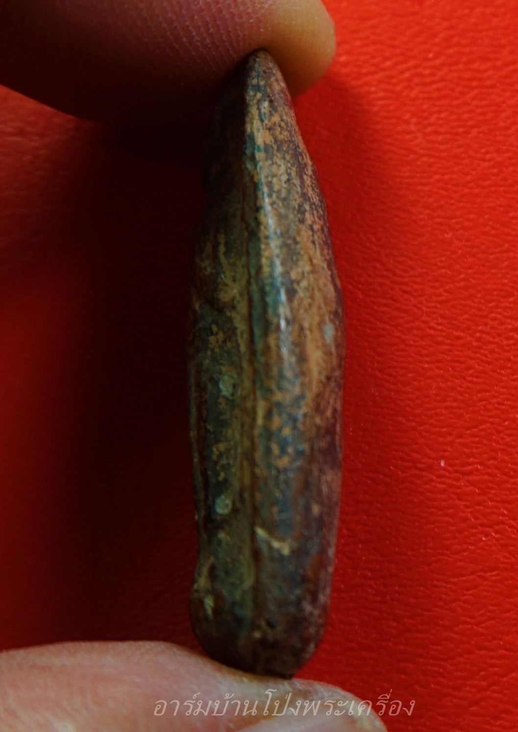 พระปางลีลา เนื้อดิน สีดำ ไม่ทราบที่(องค์ที่1)