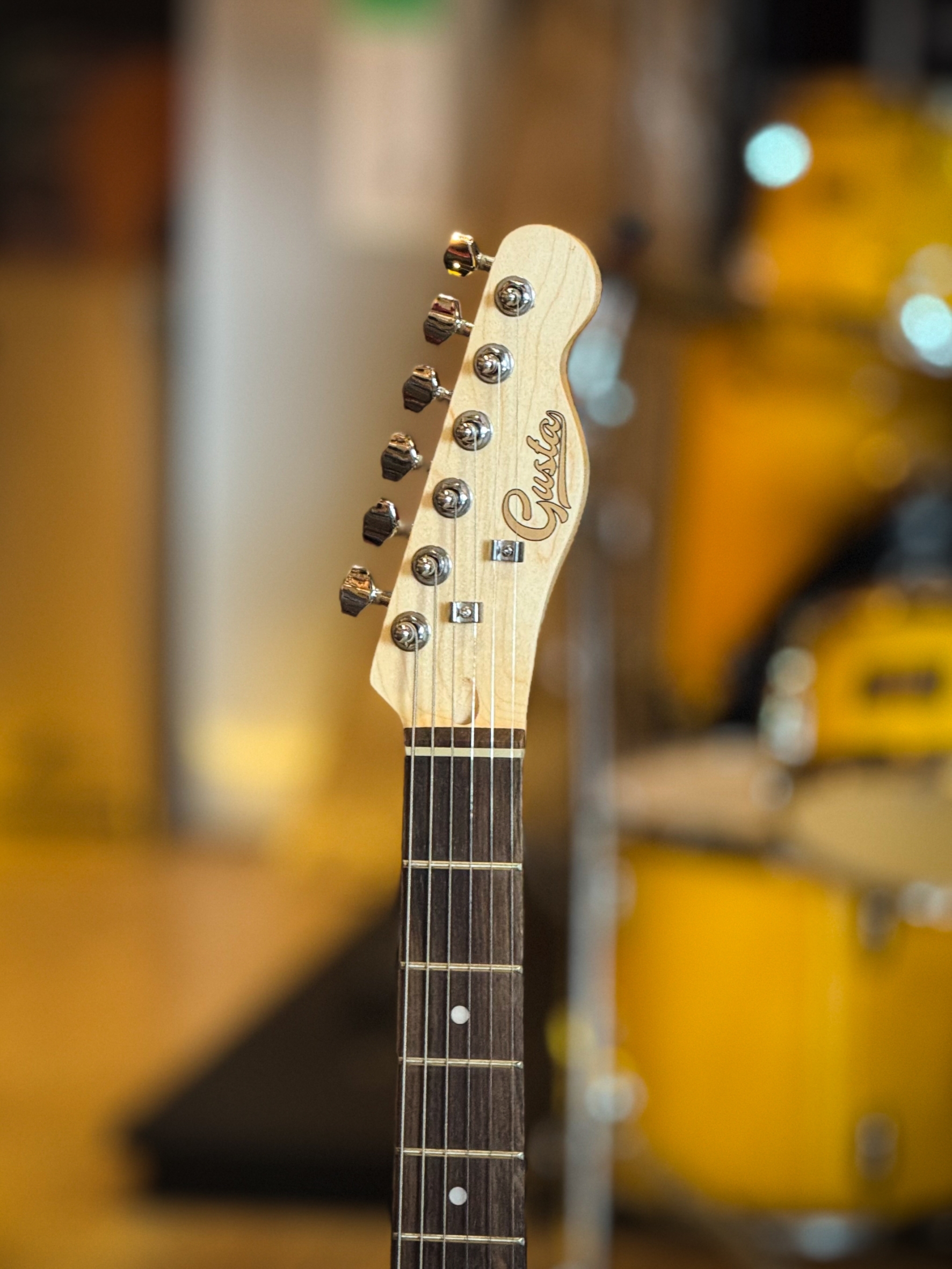 Gusta กีต้าร์ไฟฟ้า รุ่น GTL-01 สีดำ ทรง Tele ปิ๊กอัพ Humbucking 2 ตำแหน่ง ซาวด์ดุดัน | พร้อม กระเป๋า สายแจ็ค