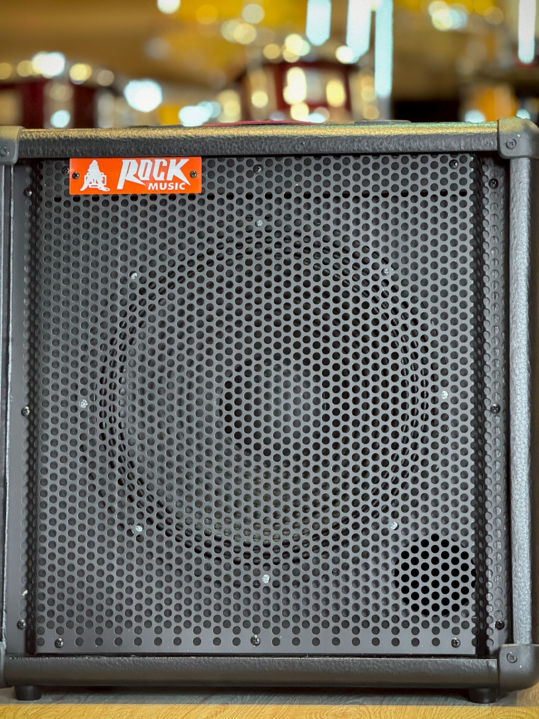 ตู้แอมป์เบส Rock music SB-100 ขนาด 100 วัตต์ เสียงแน่น เสียงชัดเจน วัสดุแข็งแรง