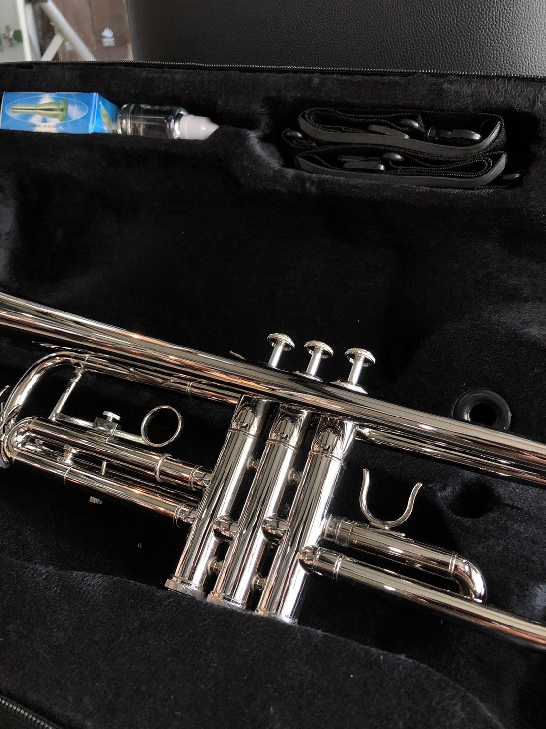 ทรัมเปต Overspeed ทรัมเป็ต คุณภาพดี ไม่กินลม พร้อมอุปกรณ์ครบชุด เสียงกังวาน วัสดุคุณภาพดี - ส่งด่วน