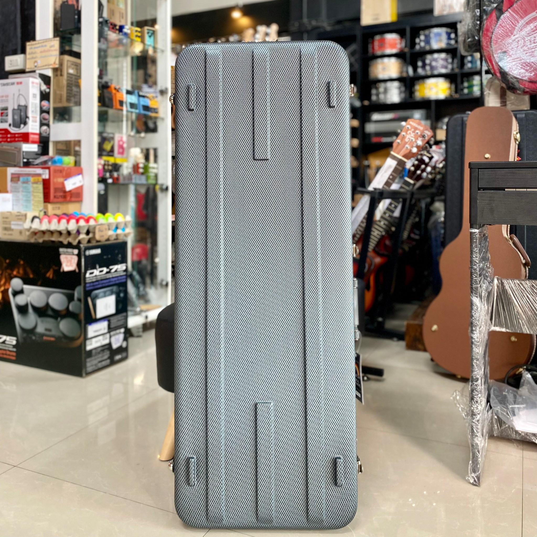 Real Mission ฮาร์ดเคสกีตาร์ไฟฟ้า พรมน้ำเงิน ตัวล็อคแน่นหนา วัสดุแข็งแรง ใส่ได้ทุกทรง