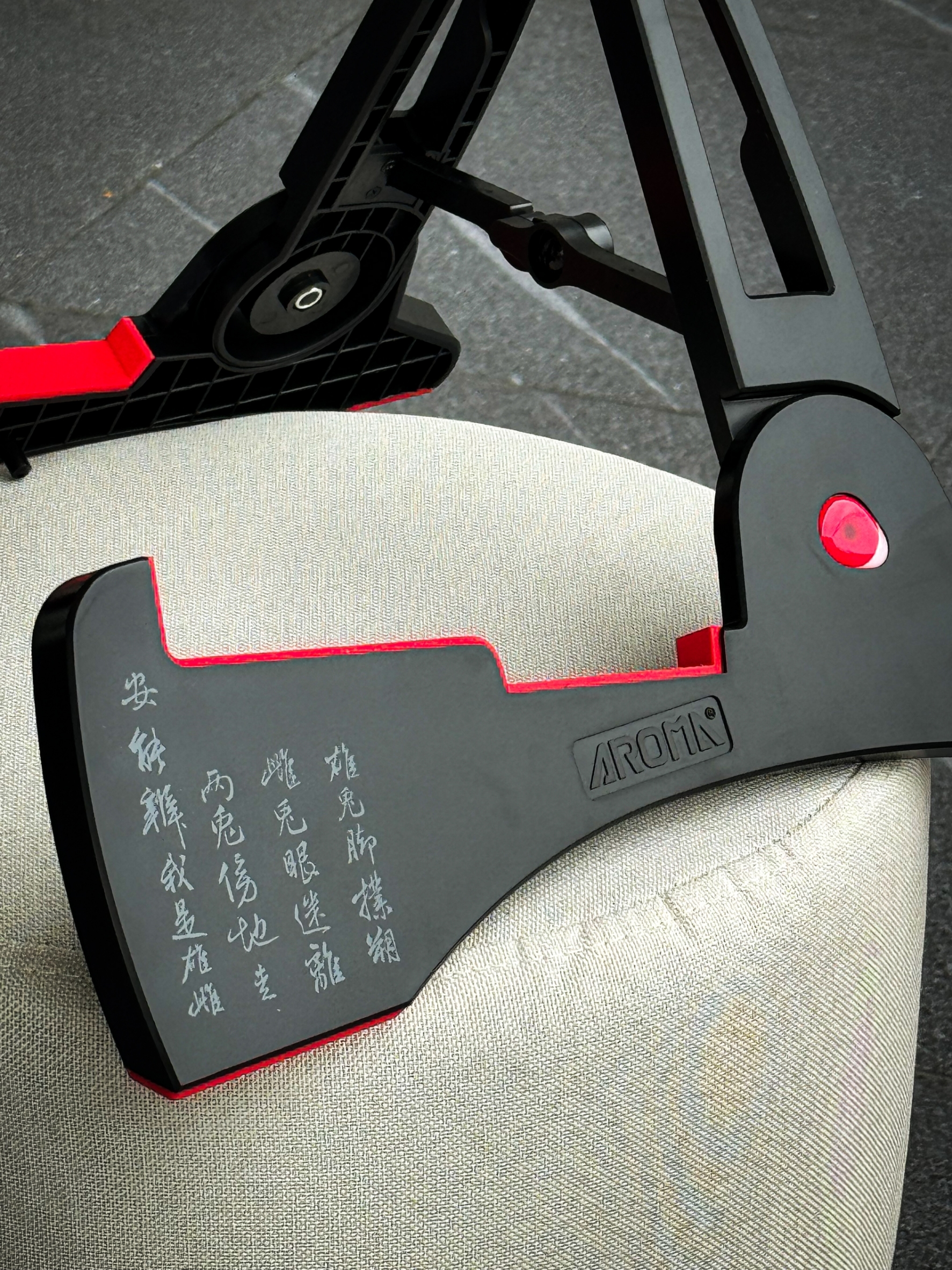 ขาตั้ง AROMA รุ่น AGS-03 พับเก็บได้ พกพาสะดวก สำหรับ กีตาร์โปร่ง กีตาร์ไฟฟ้า เบสโปร่ง เบสไฟฟ้า