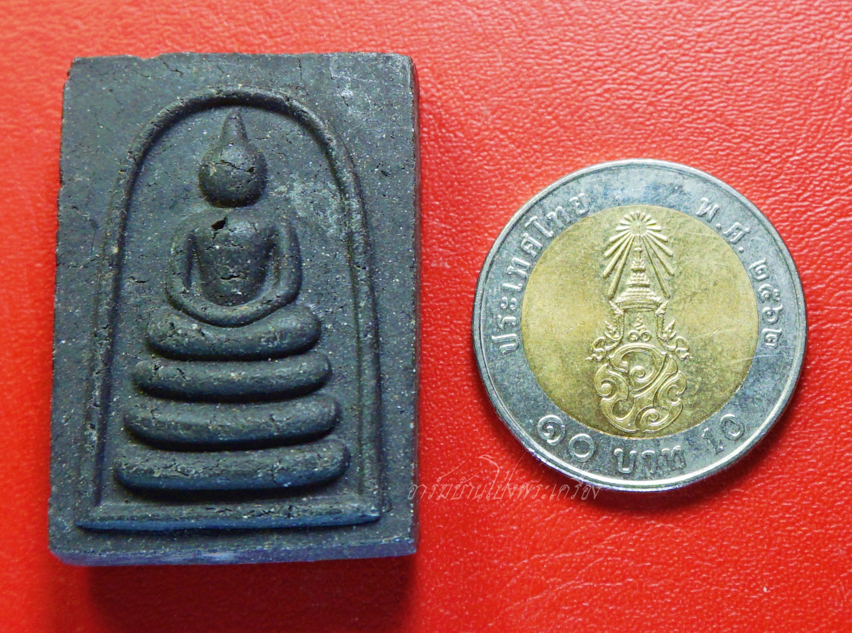 หลวงพ่อเปิ่น วัดบางพระ สมเด็จ หลังหลวงพ่อขี่เสือ เนื้อผงสีดำ(องค์ที่1)