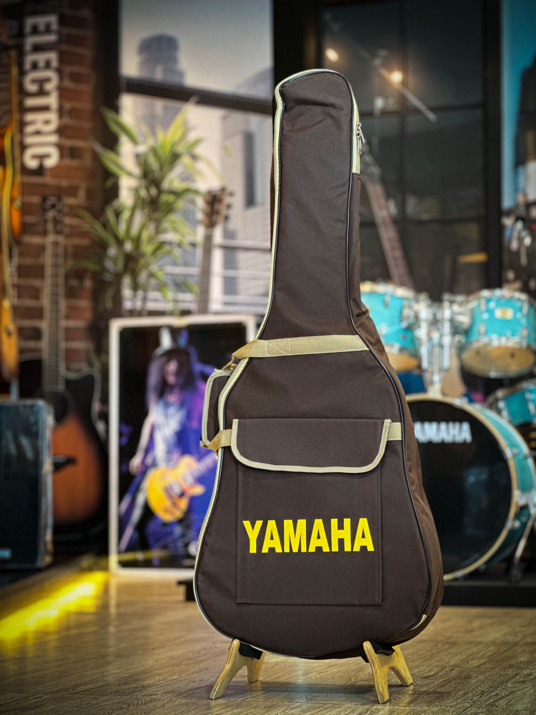 กระเป๋ากีต้าร์โปร่ง YAMAHA 41 นิ้ว ซอฟเคสกีต้าร์ สีน้ำตาล ฟองน้ำหนา 5 มิล กันกระแทกได้ พร้อมสะพายหลัง/หูหิ้ว