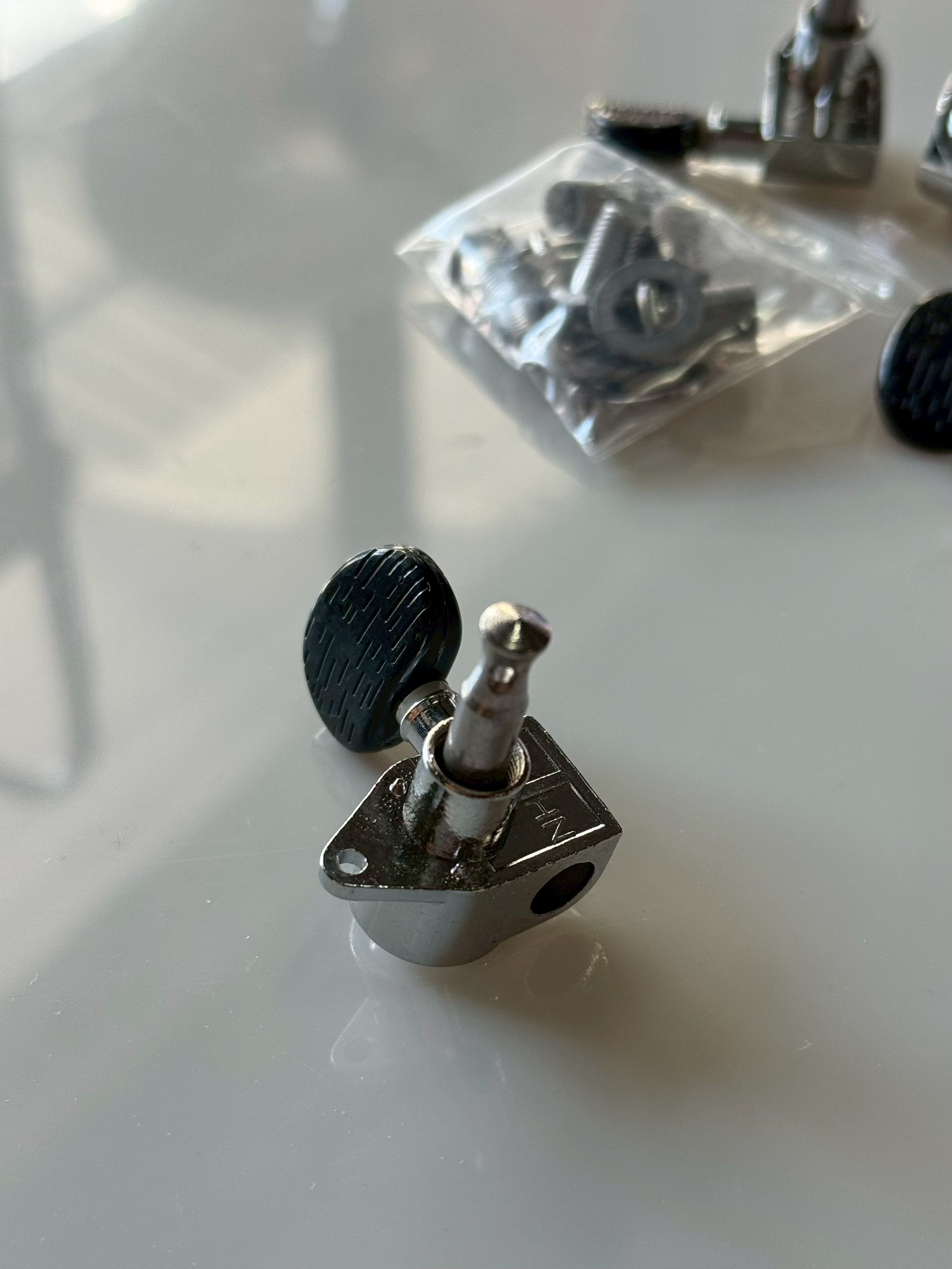 ลูกบิดกีตาร์ Proline ใช้ได้ทั้งกีต้าร์โปร่ง / กีต้าร์ไฟฟ้า ลูกบิด ครบชุด 6 ชิ้น พร้อมใช้งาน ทนทาน แข็งแรง