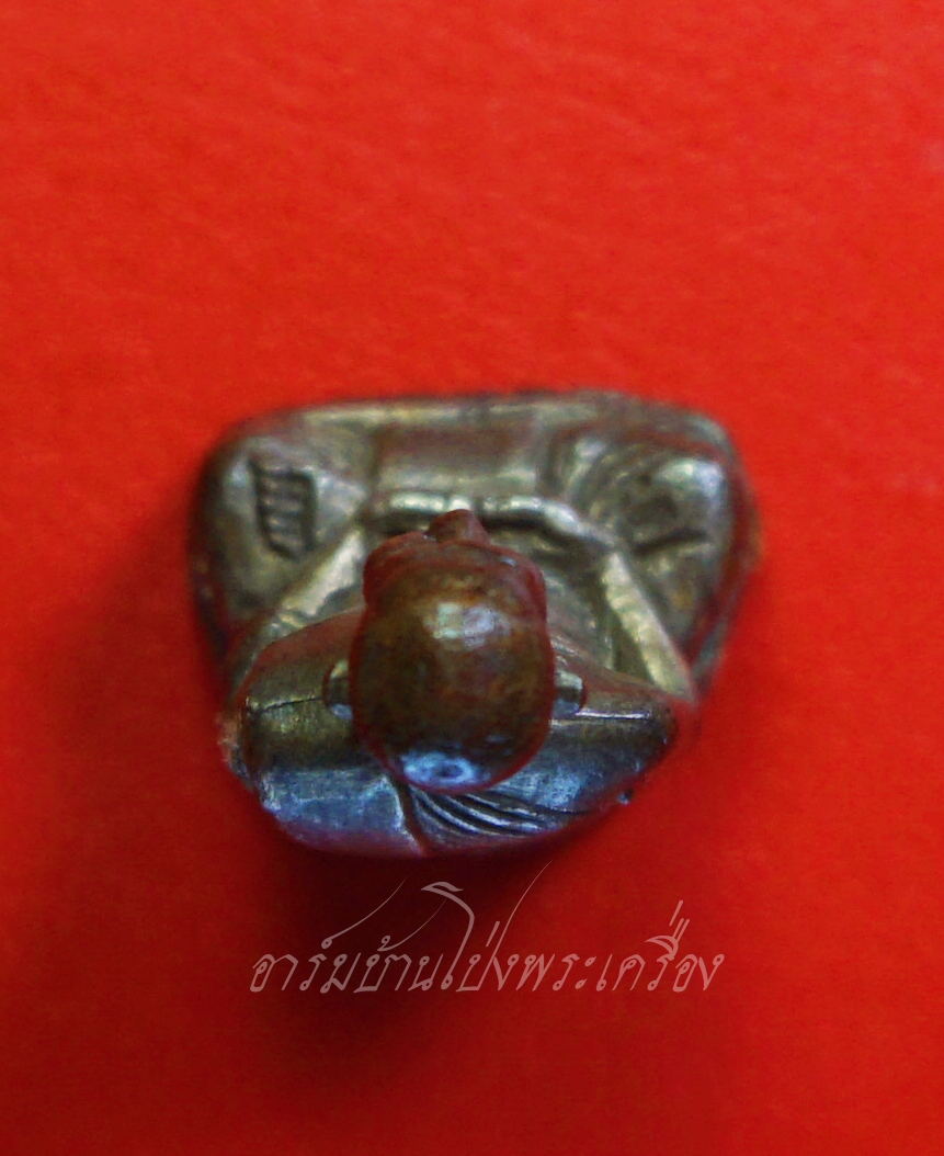 หลวงปู่วงศ์ วัดหนองอ้อตะวันออก รูปหล่อ เนื้อทองเหลือง(องค์ที่2)