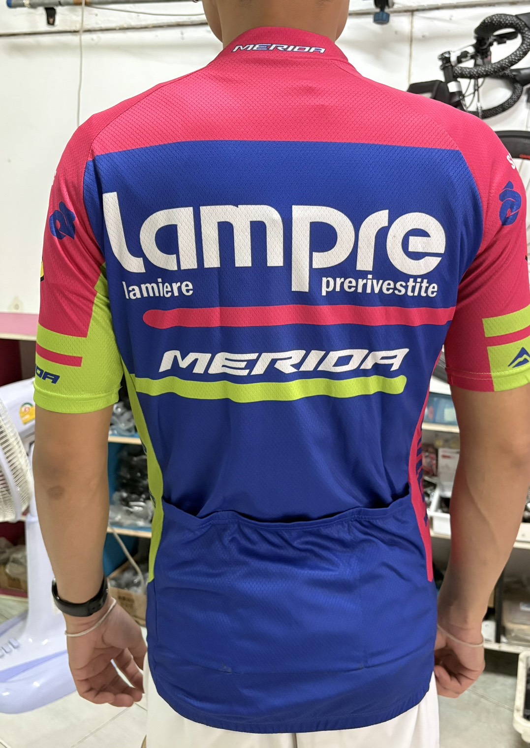 เสื้อปั่นจักรยาน Merida Size M