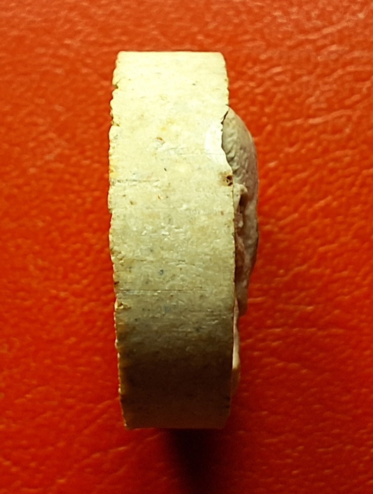 หลวงปู่โต๊ะ วัดประดู่ฉิมพลี ออกวัดถ้ำสิงโตทอง พระผงจันทร์ลอย รุ่น๑๐๘ปี(องค์ที่5)