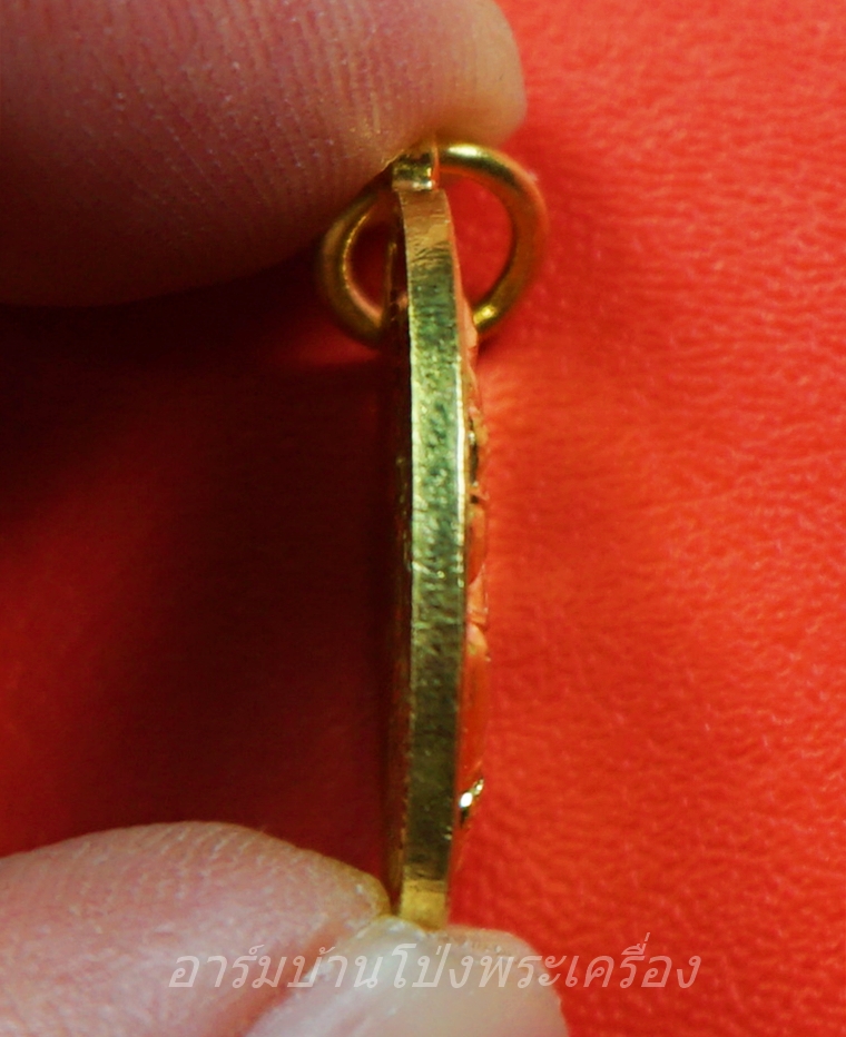 หลวงปู่แผ้ว วัดรางหมัน รุ่นกุมารทองแบ็คแฮม เนื้อฝาบาตร(องค์ที่8)