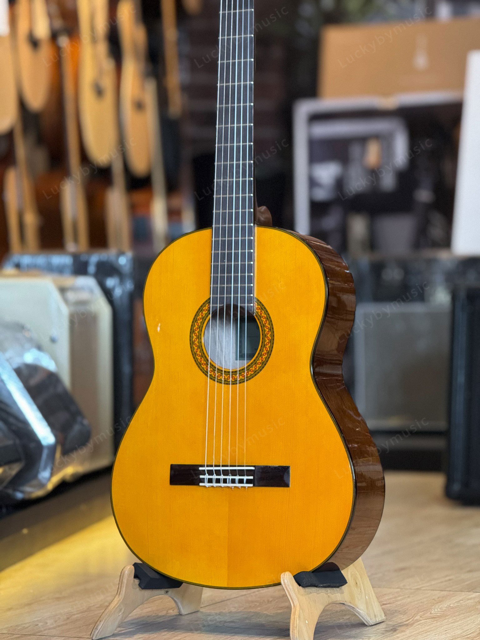 กีต้าร์คลาสสิค รุ่น C70 Yamaha Classical Guitar