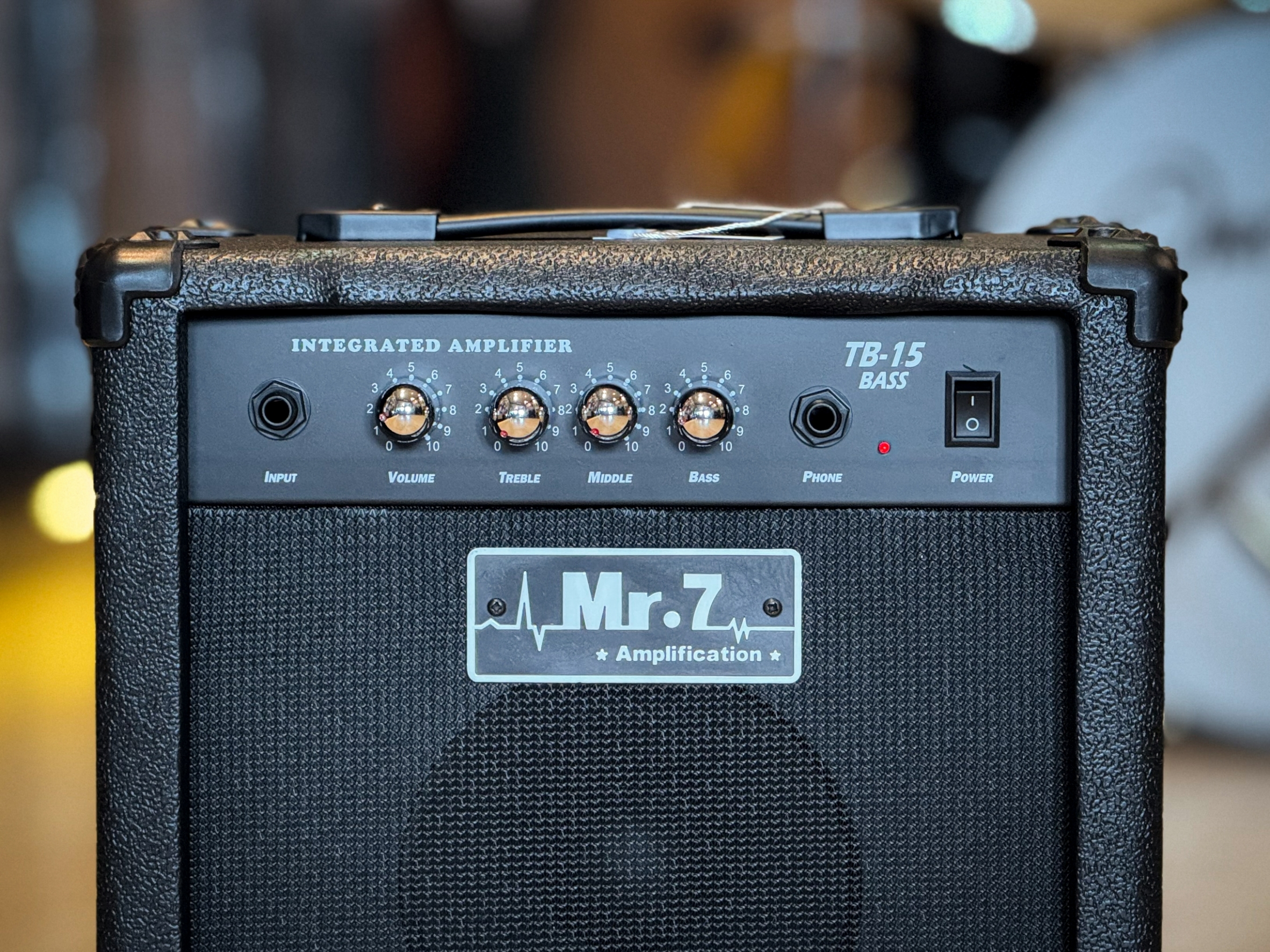 แอมป์เบส Mr.7 รุ่น TB-15 สีดำ ขนาด 15 วัตต์ ขนาดกระทัดรัด