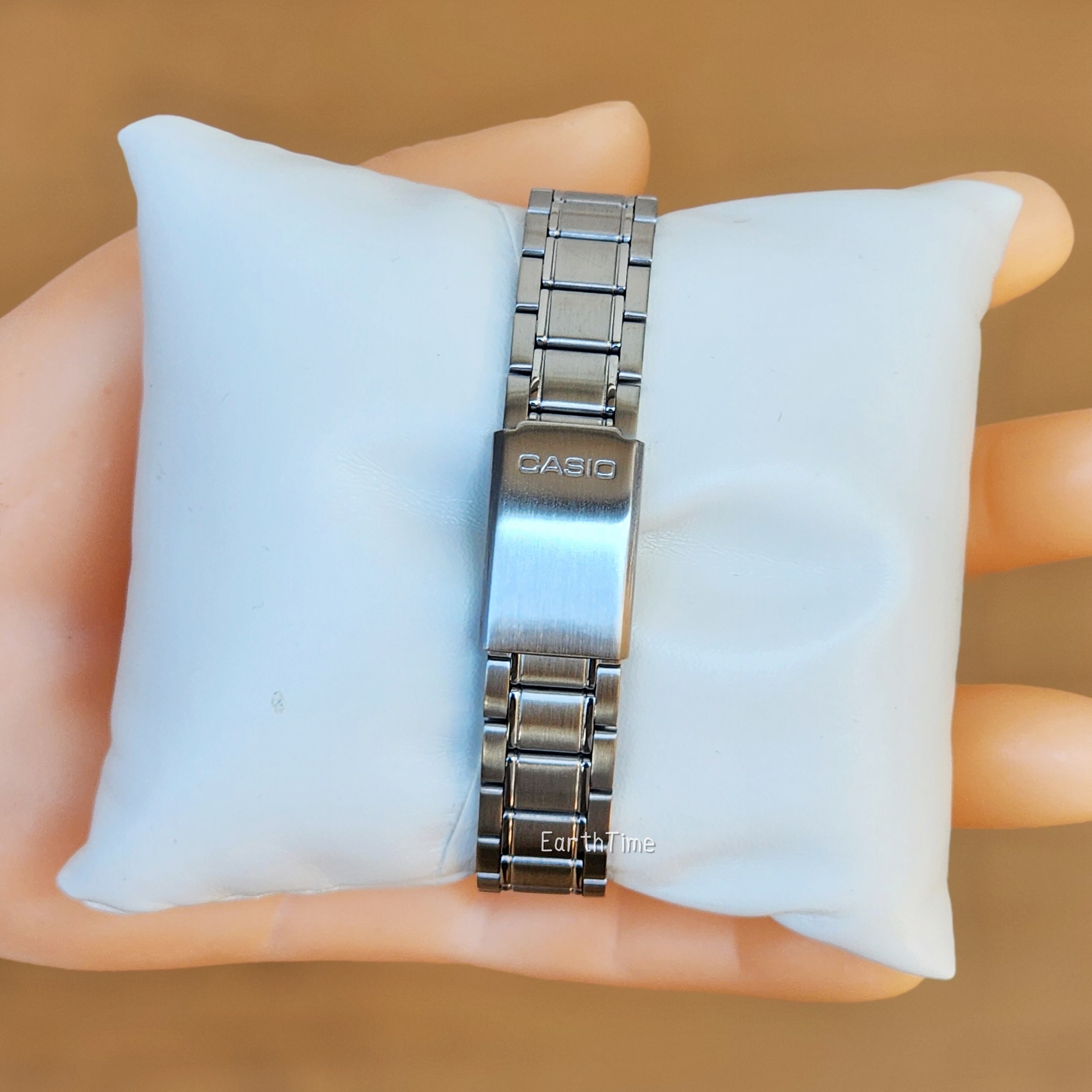 CASIO WOMEN STANDARD รุ่น LTP-V300D-2A2