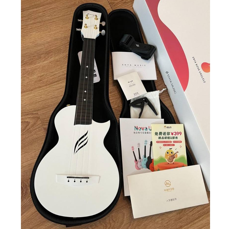 [พร้อมของแถมพรีเมี่ยม!🔥] อูคูเลเล่ Enya Nova U Concert Ukulele ขนาด 23 นิ้ว สีขาว บอดี้คาร์บอนไฟเบอร์/โพลีคาร์บอเนต