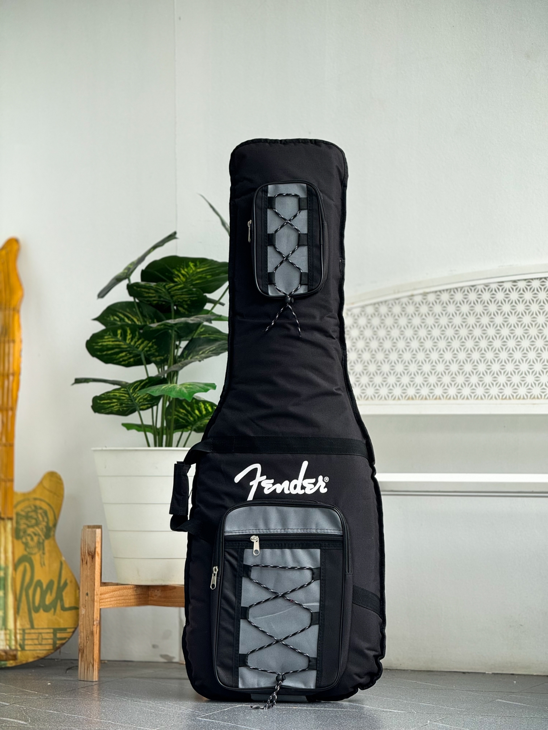 ซอฟเคสกีต้าร์ไฟฟ้า Fender กระเป๋ากีต้าร์ไฟฟ้า กระเป๋าหน้าแบบถัก บุฟองน้ำหนา มีสะพายหลัง