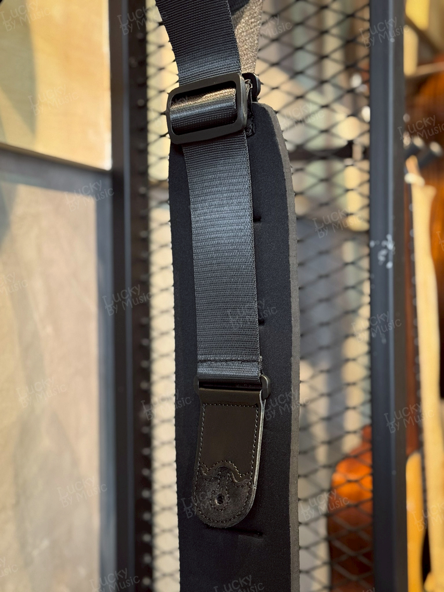 สายสะพาย RockYou สายสะพายกีตาร์ สะพายเบส กว้าง 3.5 นิ้ว / 3 นิ้ว หนานุ่ม มีที่เก็บปิ๊ก แถมฟรี ปิ๊ก2อัน