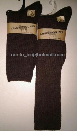 ถุงเท้า lamb wool ชั้นดี เปอร์เซ็นต์สูง ยาวประมาณครึ่งหน้าแข้ง