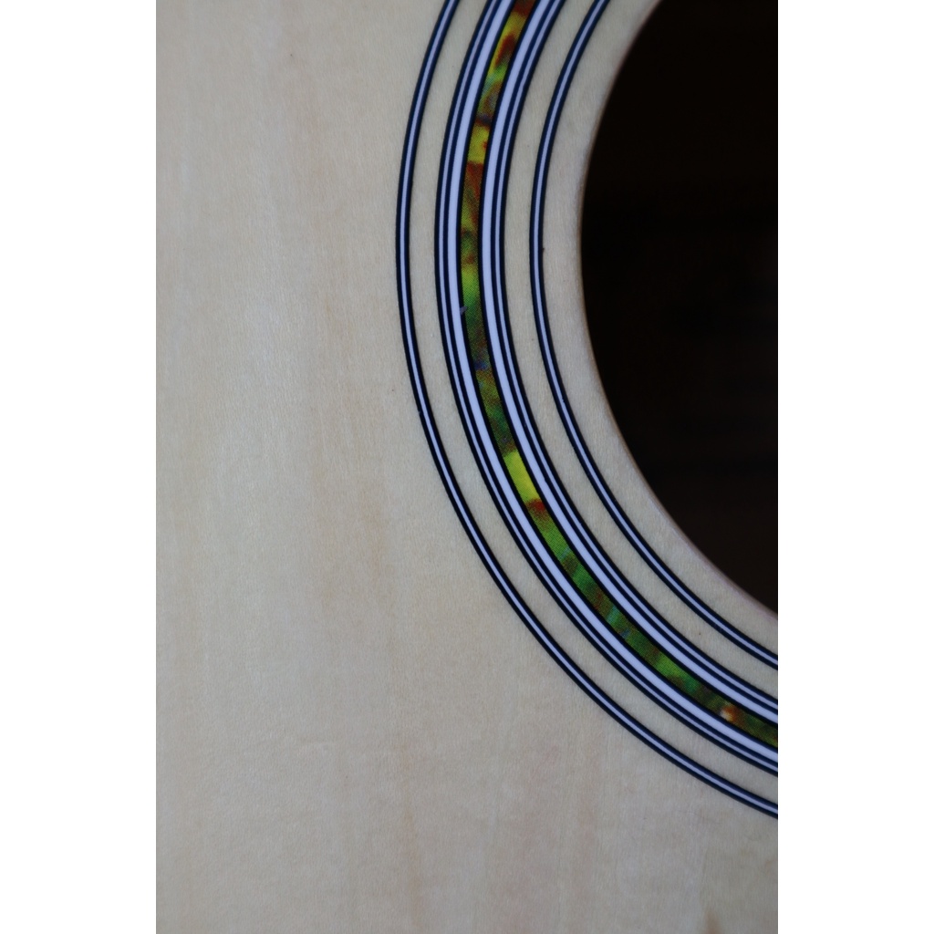 Overspeed รุ่น OS400C กีต้าร์โปร่ง ขนาด 40 นิ้ว มีสีไม้ สีซันเบิส