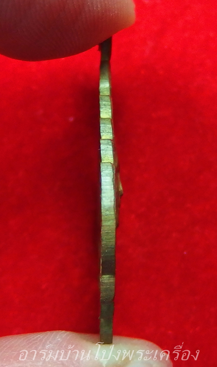 พระครูสมุห์โป๊ะ วัดป่าไผ่ รุ่นแรก ปี๒๕๑๐ เนื้อฝาบาตร ไม่มีสระอุนิยม(องค์ที่1)