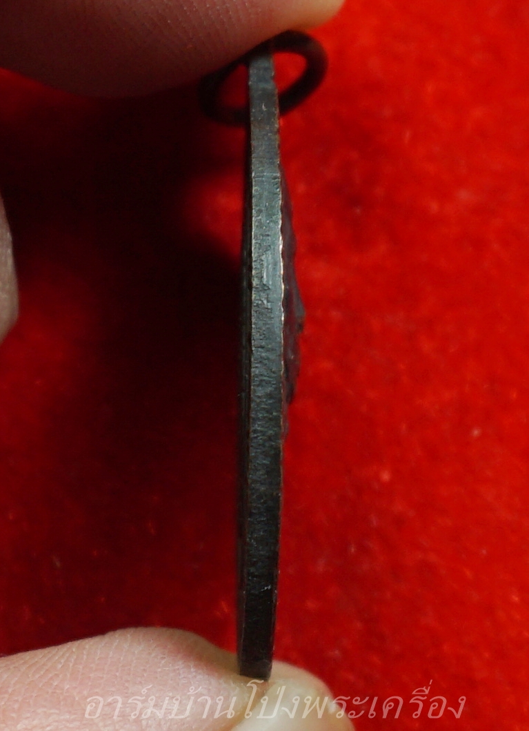 หลวงพ่อเชย วัดเกาะลอยอุดมเอกธาราม(แควอ้อม) รุ่นสี่ ปี๒๕๒๐ ครบรอบ๗๒ปี หลังยันต์เชือก เนื้อทองแดง(องค์ที่3)