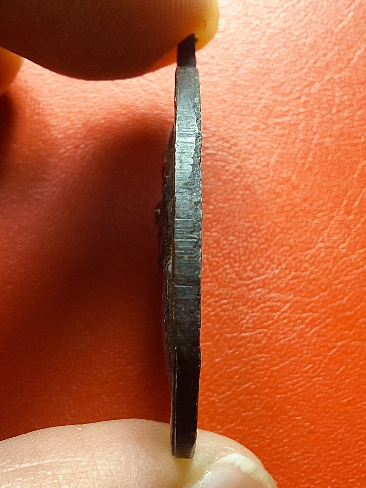 หลวงพ่อเม้ย วัดลาดเมธังกร อายุ๘๐ปี เนื้อทองแดงรมดำ(องค์ที่9)