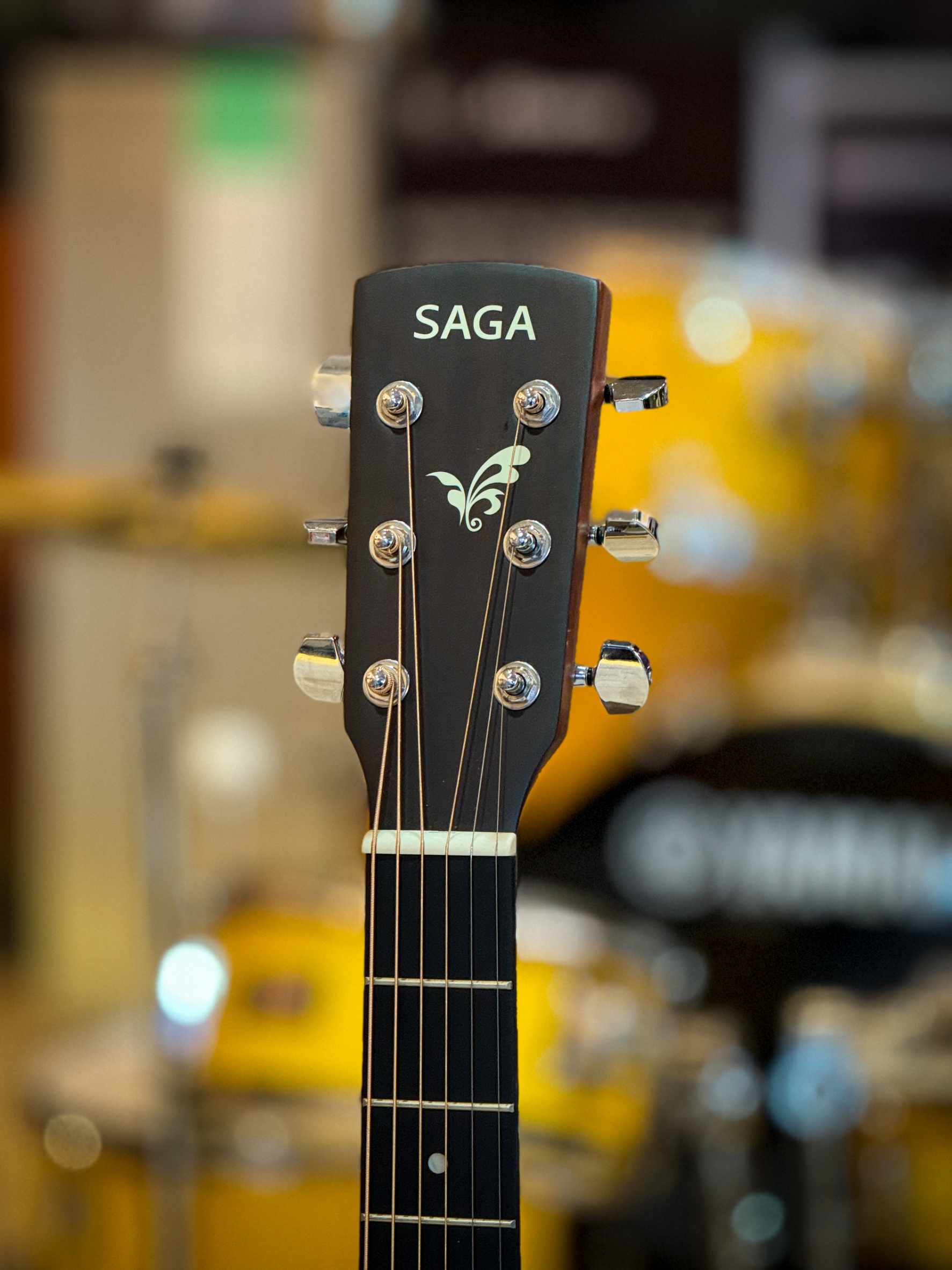 กีต้าร์โปร่ง SAGA รุ่น SF-700GC ภาคไฟฟ้า OS-1 ขนาด 41 นิ้ว หน้าไม้แท้ พร้อมของแถมสุดคุ้ม