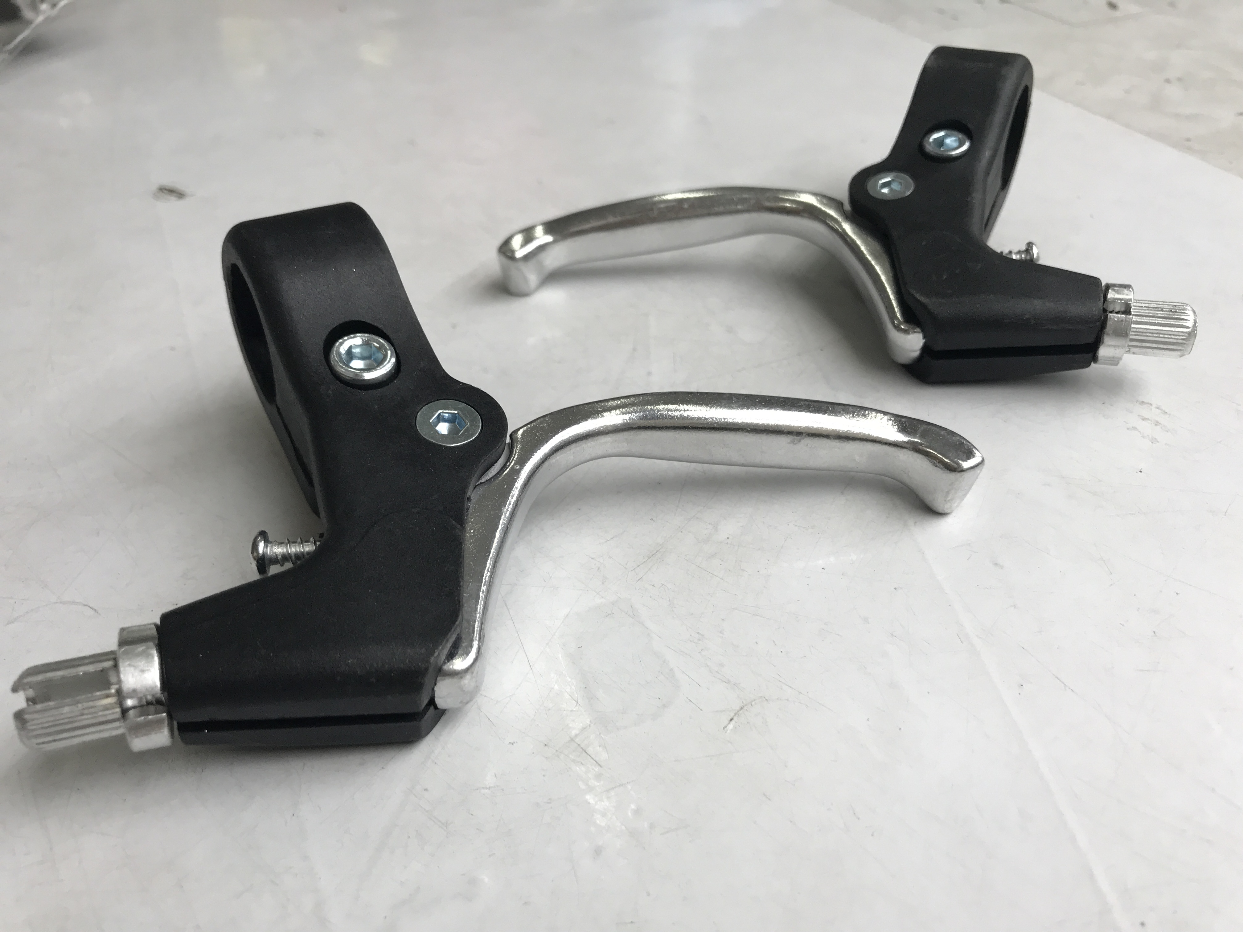 มือเบรคก้ามอัลลอย