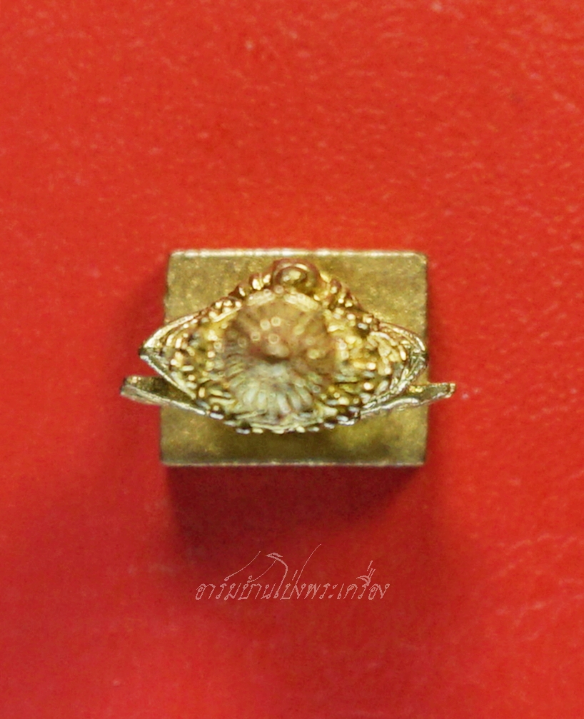 หลวงพ่อแถม วัดช้างแทงกระจาด ท้าวเวสสุวรรณ อุดมทรัพย์ รุ่นแรก เนื้อฝาบาตร เลข๑๐๕ โค๊ต"ถ"(องค์ที่1)