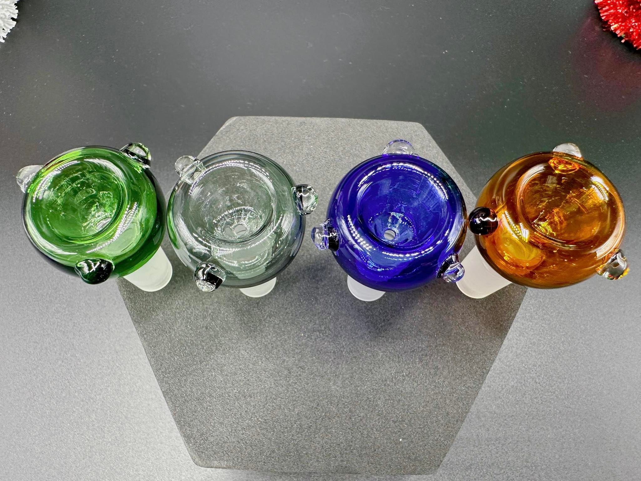 คัพแก้วทรง V งานสี 3 ปุ่ม (14.5mm.)