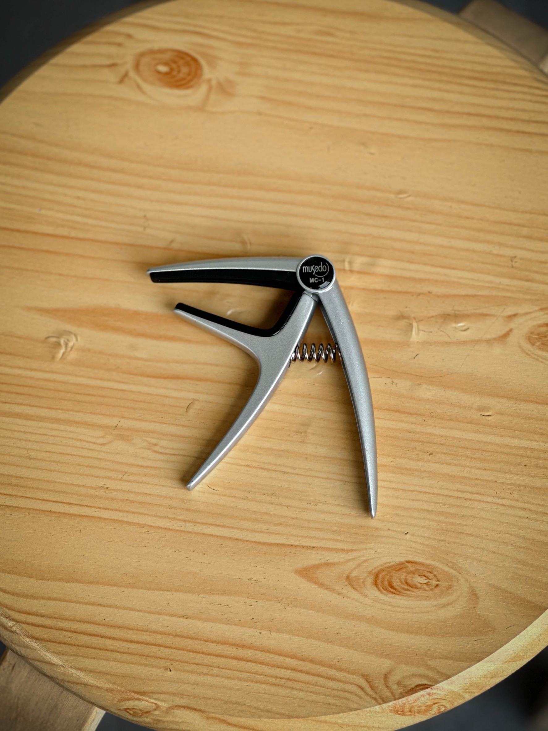 คาโป้ Musedo รุ่น MC-1 CAPO คุณภาพดี หนีบสายได้แนบสนิท วัสดุแข็งแรง