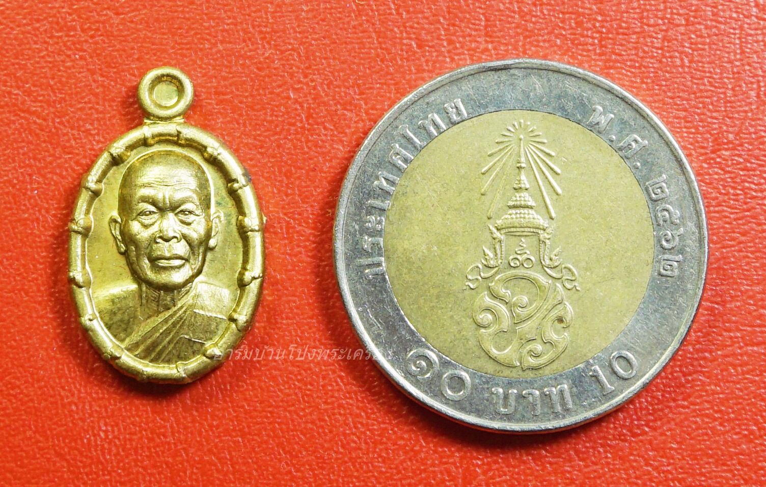 หลวงพ่อหวล วัดชาวเหนือ เม็ดแตง ปี๒๕๕๘ เนื้อฝาบาตร(องค์ที่3)