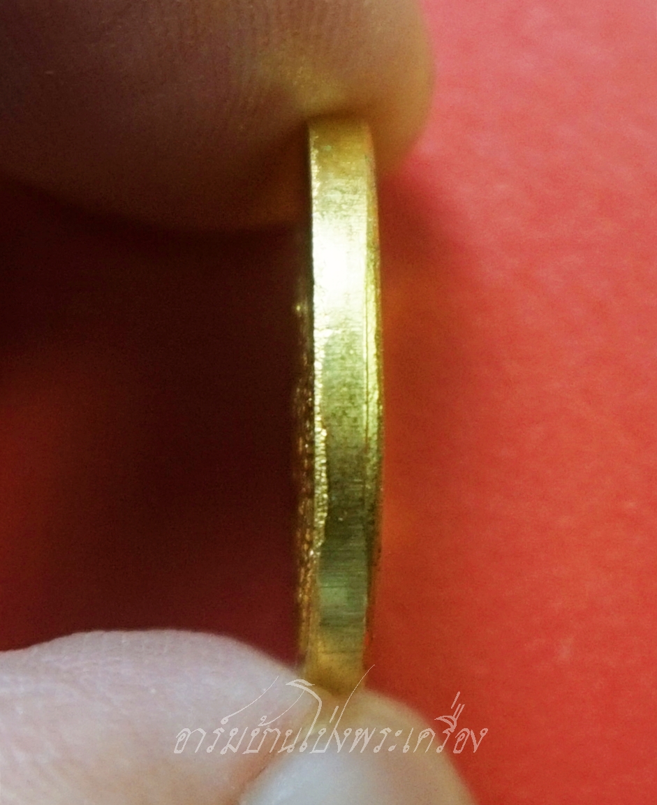 หลวงปู่แหวน สุจิณโณ ครบร้อยปี ๒๔๓๐-๒๕๓๐ ปี๒๕๓๐ เนื้อกะไหล่ทอง พร้อมซองเดิมและจีวร(องค์ที่1)