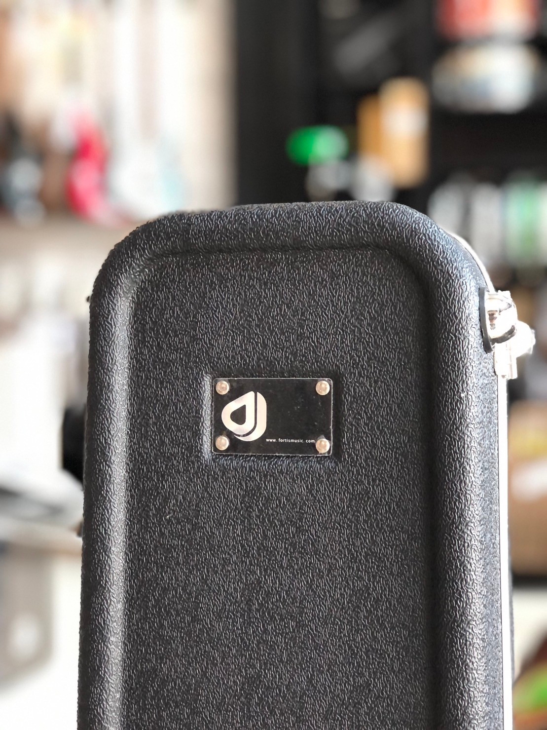 [พร้อมส่ง 🚚]Matrixss กระเป๋ากีตาร์ไฟฟ้า ทรง สแตรท Stratocaster HardCase ด้านในเป็นฟองน้ำหุ้มด้วยกำมะหยี่ รับประกันสินค้าคุณภาพ