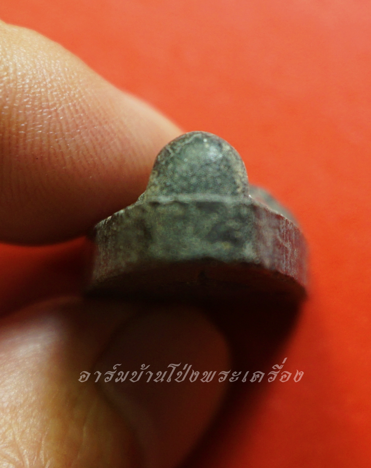 หลวงปู่ทวด วัดบ่อมะกรูด เนื้อผงสีดำ(องค์มี่1)