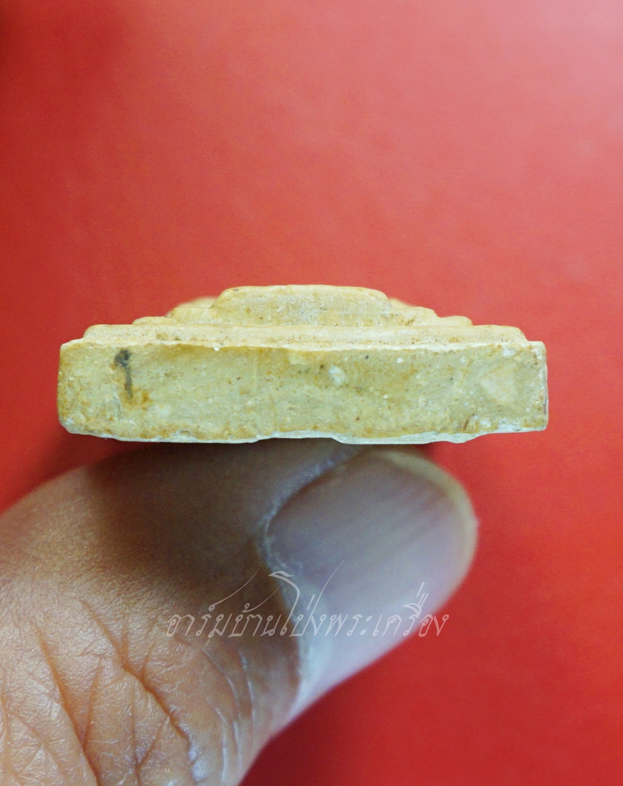 พระผงพระประธาน วัดหนองหอย จ.ราชบุรี เนื้อผงนํ้ามันหลังยันต์(องค์ที่1)