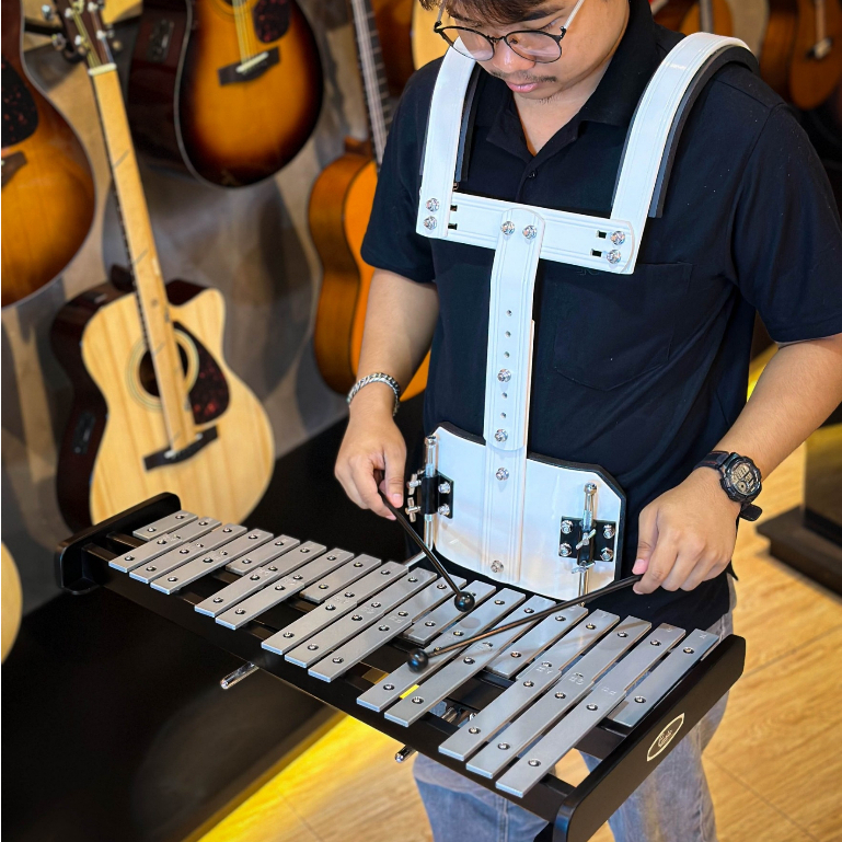 Gusta MarchingBell มาร์ชชิ่งเบล 32 บาร์ พร้อมขาแขวน แข็งแรง นิยมไว้ฝึกซ้อมในงานโรงเรียน วงโยวาธิต เล่นง่าย วัสดุได้มาตราฐาน