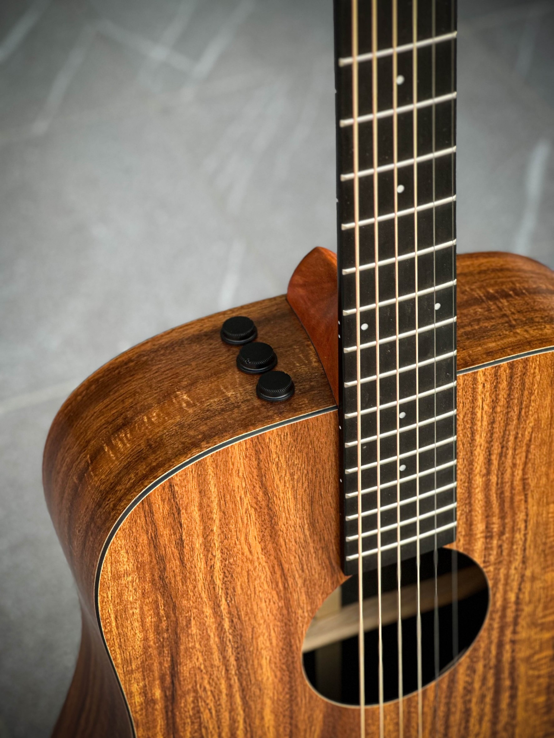 Enya กีต้าร์โปร่งไฟฟ้า ED-X1 ทรงเดรทน็อท ขนาด 41 นิ้ว All KOA HPL ไม้โคอะทั้งตัว ใส่สายเคลือบ D’Addario พร้อมซอฟเคส ของแถมพรีเมียม