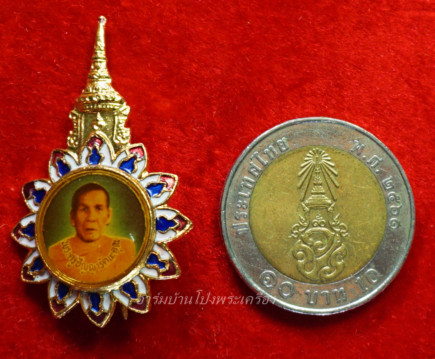 หลวงพ่อพวง วัดหนองหูช้าง เข็มกลัด ปี๒๕๓๓(องค์ที่1)