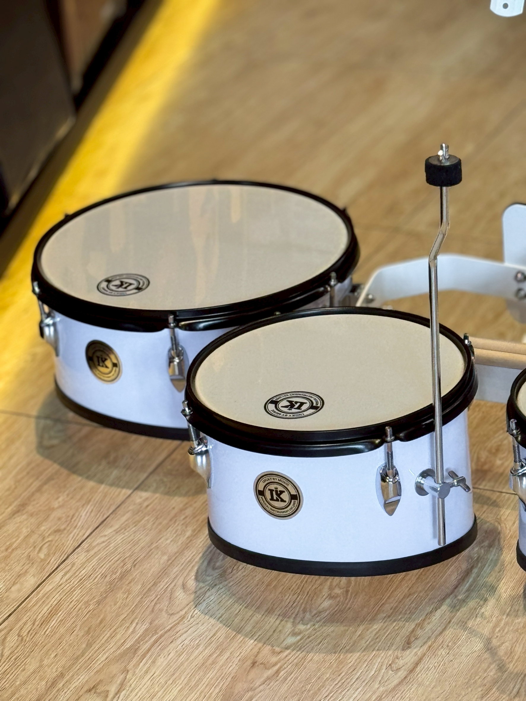 LK กลองควอททอม 4 ใบ พร้อมก้านฉาบ ขาแขวนอย่างดี ฟรี ไม้กลอง / ประแจกลอง