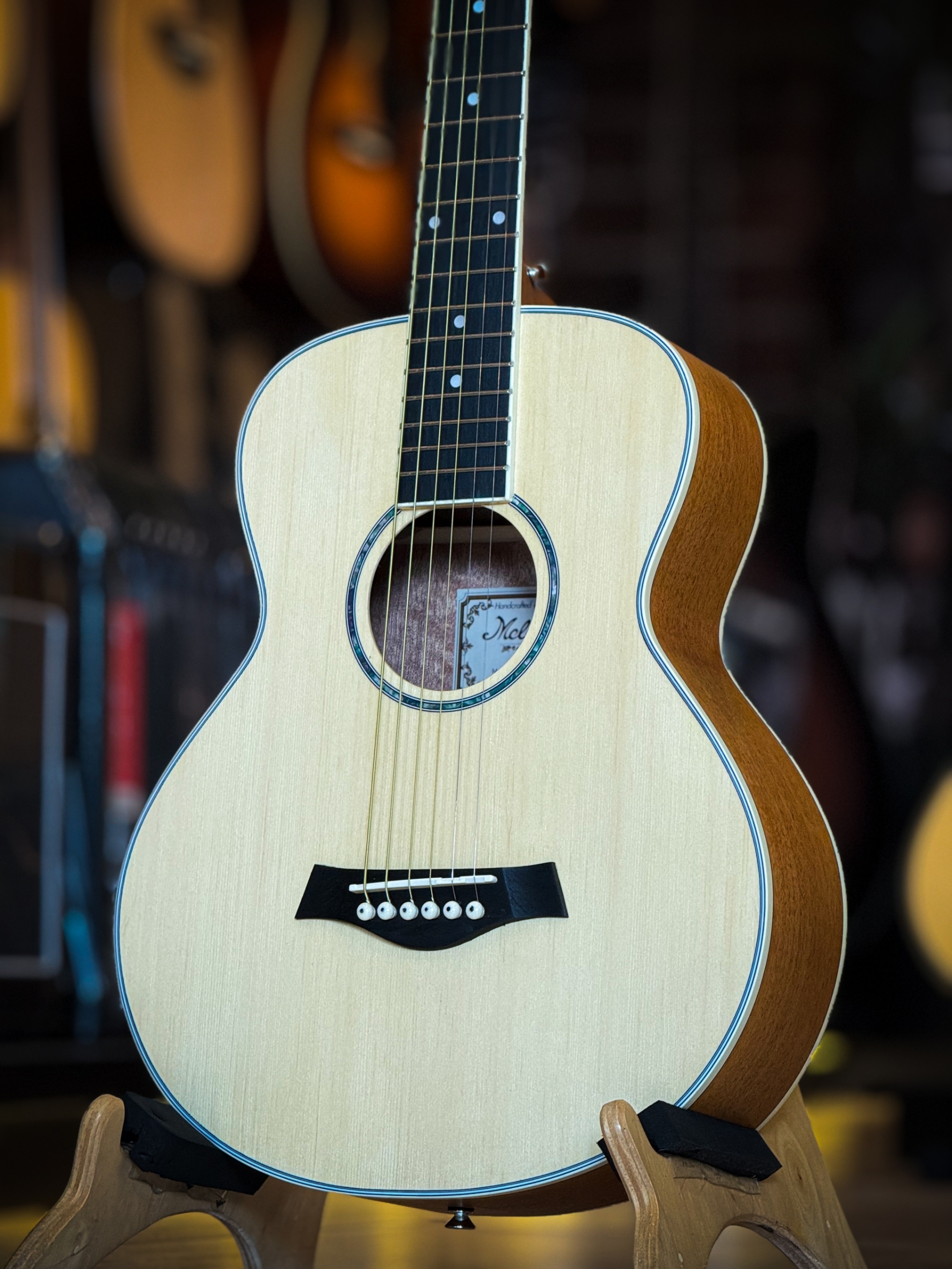 Mclorence กีต้าร์โปร่ง 34 นิ้ว MC-34 สีไม้อ่อน กีตาร์โปร่ง เสียงใสกังวาล ฟรี กระเป๋า Nami เทา / ปิ๊ก4อัน / ประแจ