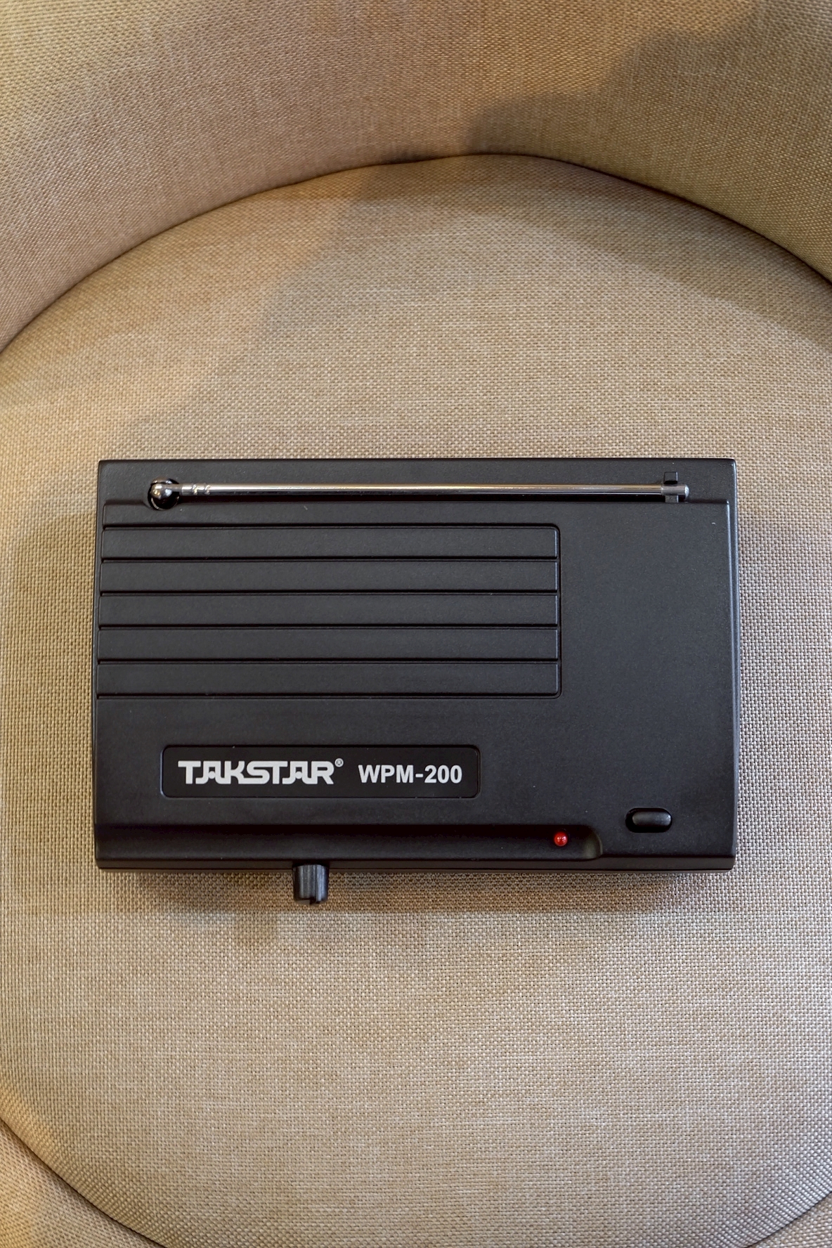 Ear Monitor รุ่น WPM-200 หูฟังไร้สาย In-Ear Takstar Wireless สำหรับนักร้องและนักดนตรี เพื่อฟังแบคอัพหรือฟังคิว