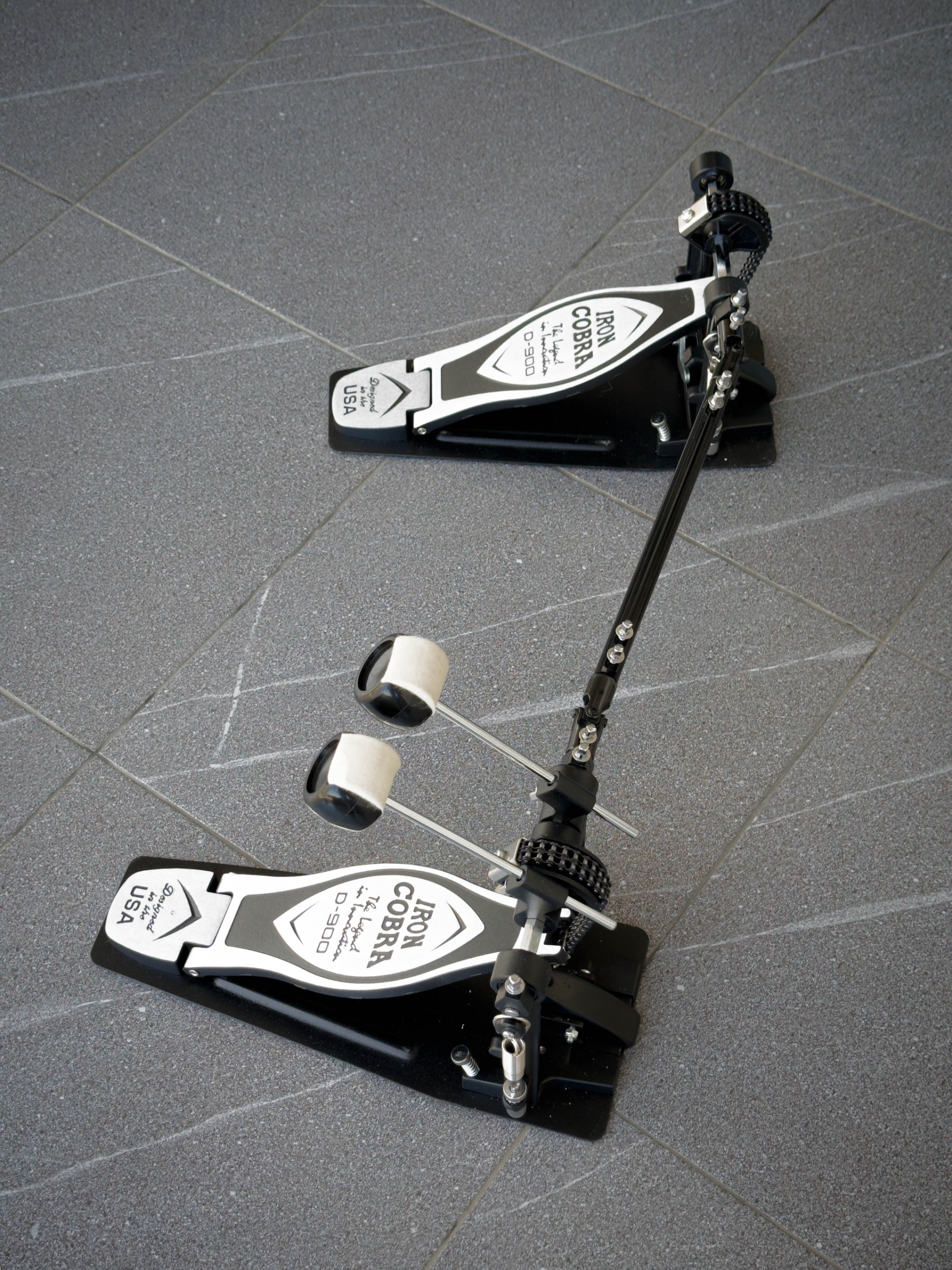 กระเดื่องคู่ โซ่คู่ ผลิตจากวัสดุคุณภาพดี กระเดื่องกลอง สำหรับกลองชุด ฟรี ก้านกระเดื่อง/ประแจกลอง