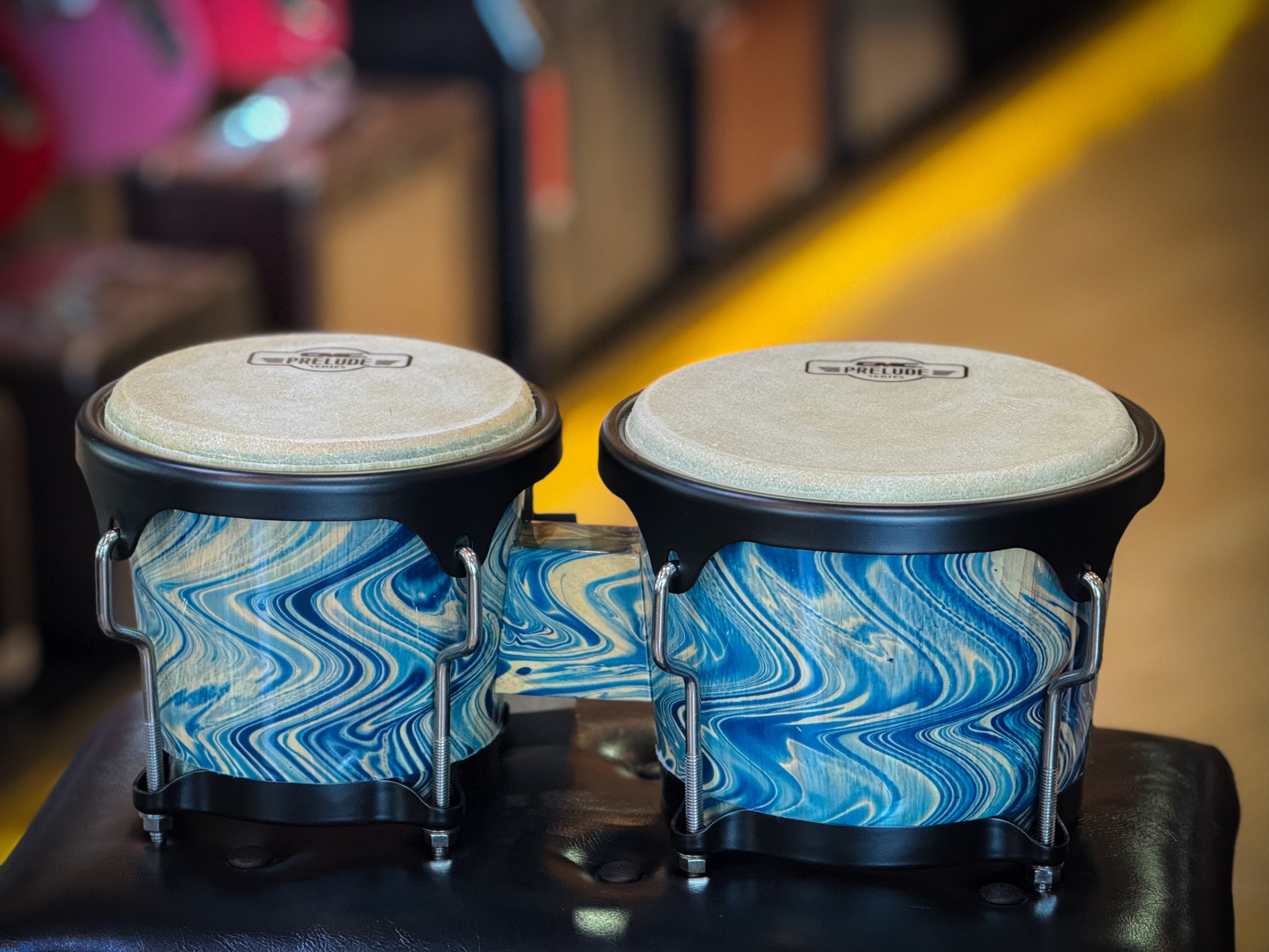 กลองบองโก้ CMC รุ่น CM404 ลายคลื่น 037 อะไหล่ดำ พร้อมขาตั้ง