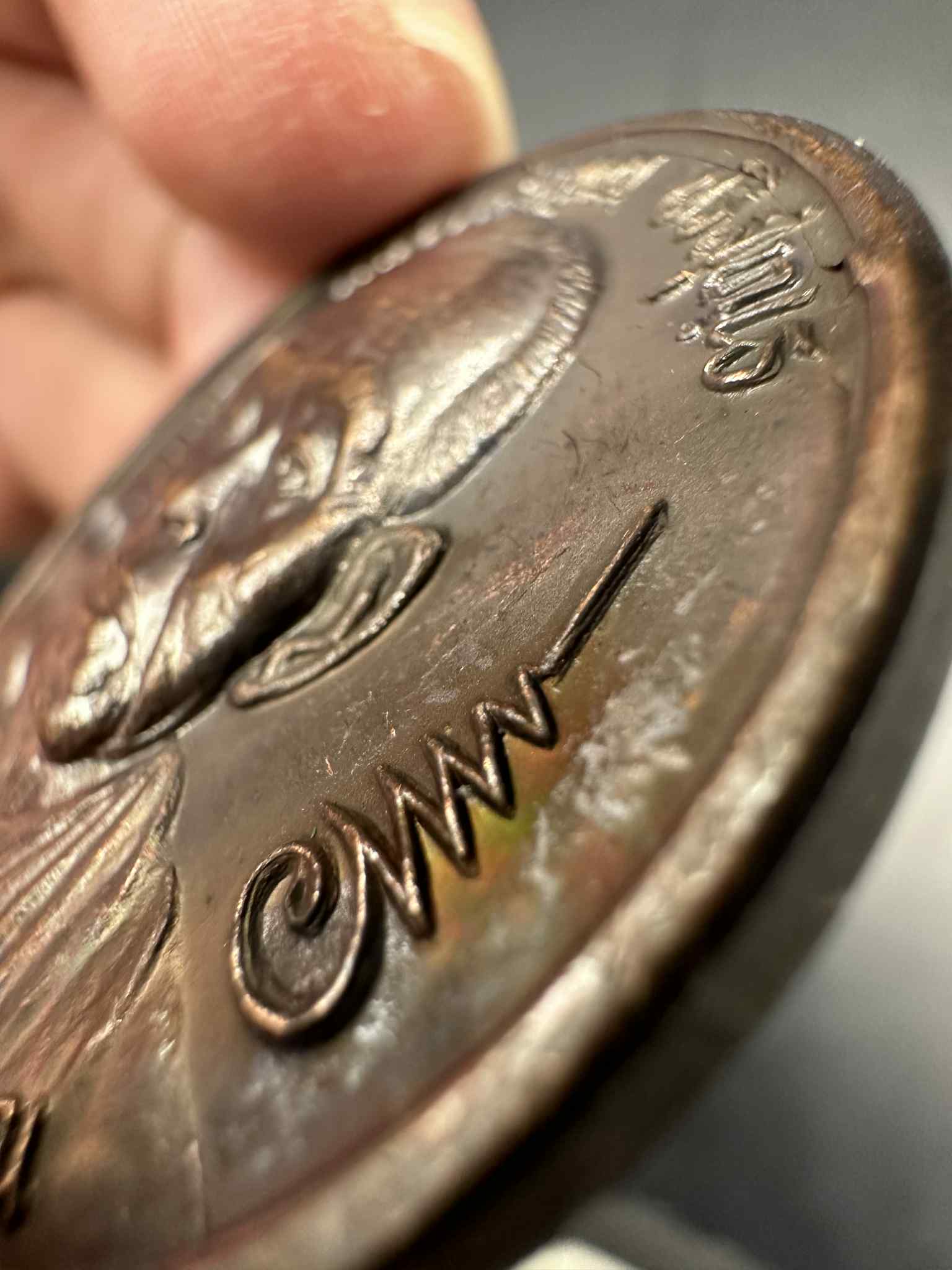 6.เหรียญหลวงพ่อคูณ รุ่นมั่งคงเจริญทวีคูณ ปี2537