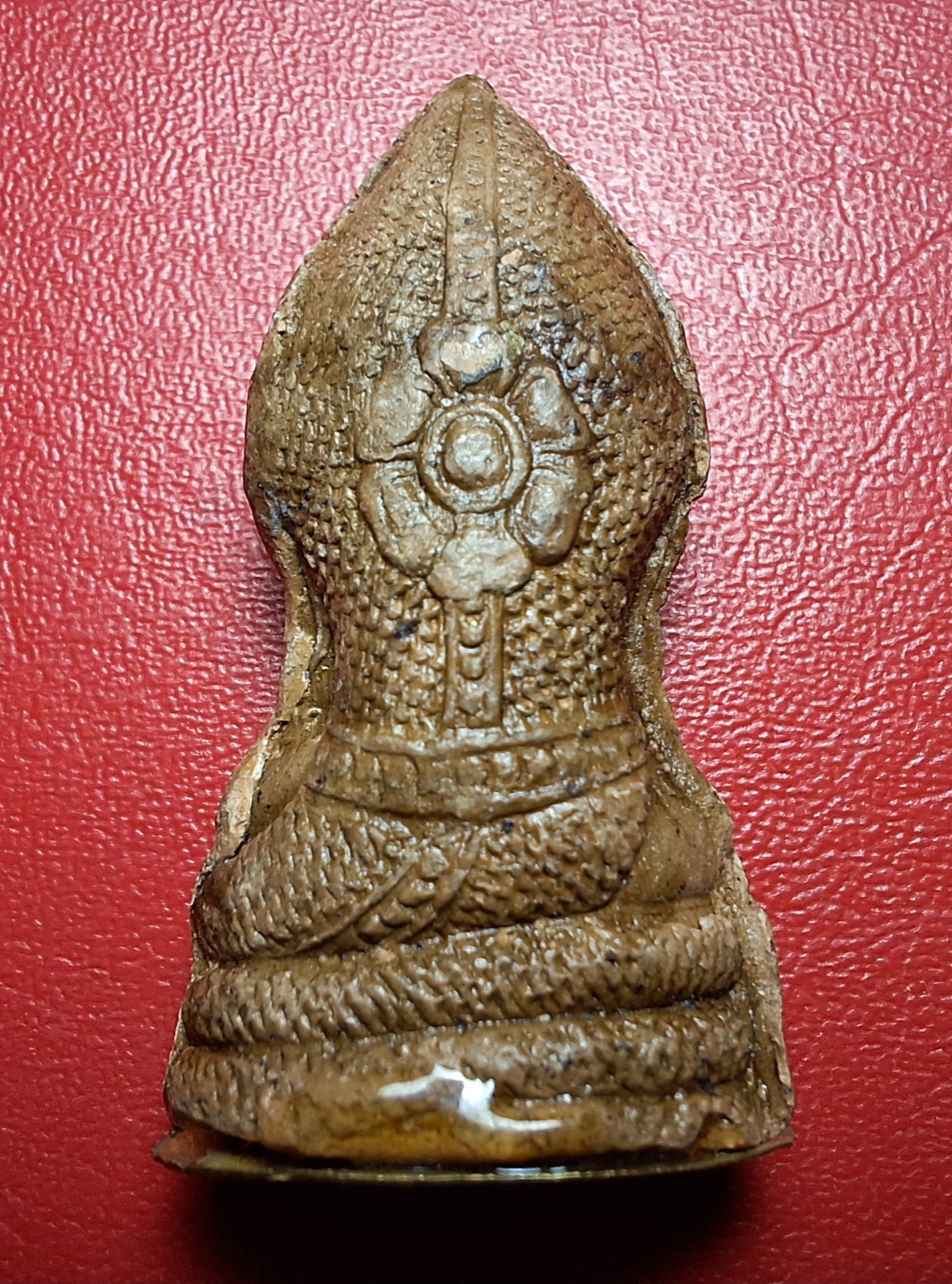 หลวงพ่อเขียว วัดเดิม จ.นครราชสีมา นาคปรกพิมาย เนื้อผง(องค์ที่1)